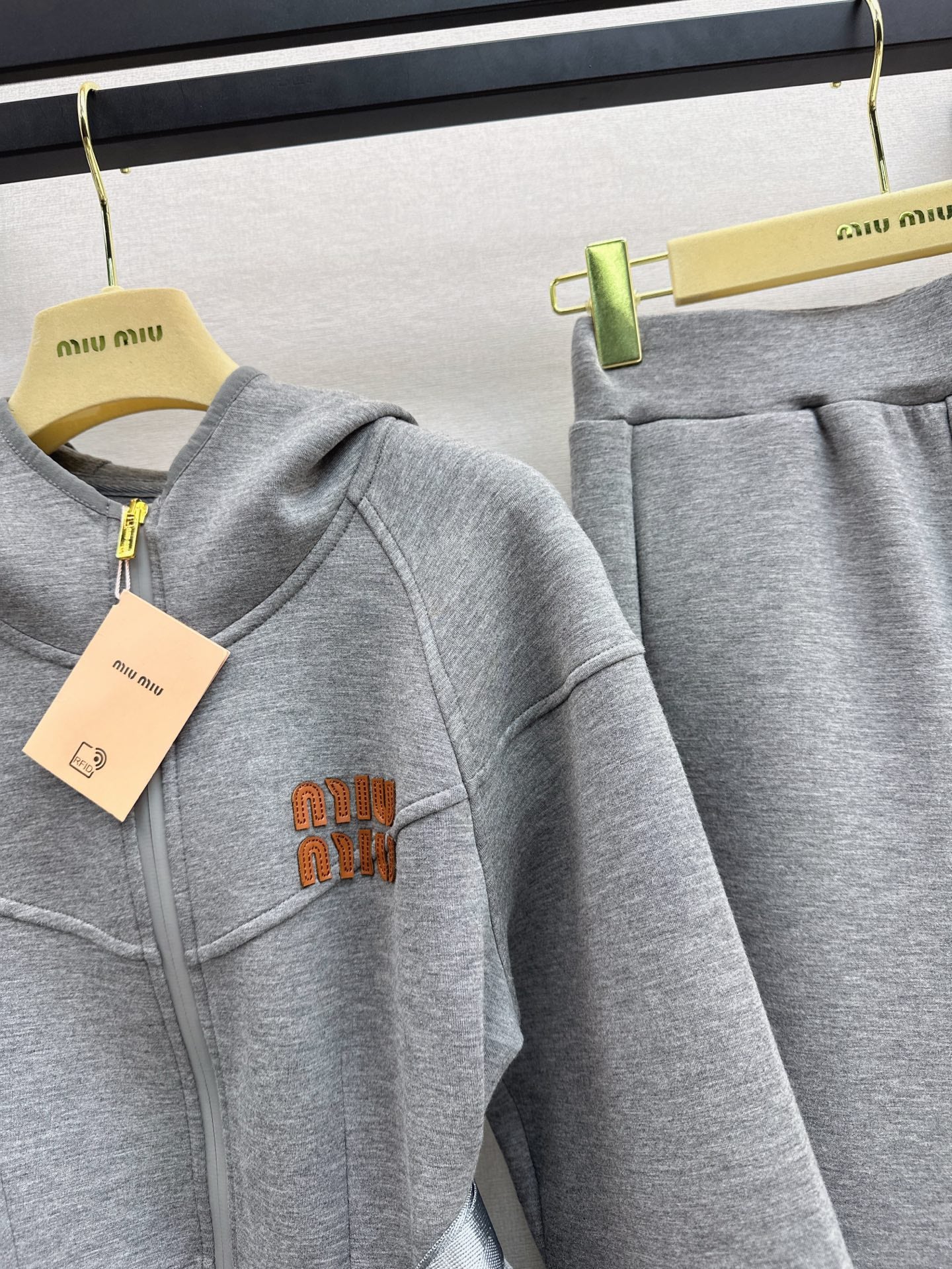 25SS hooded tracksuit