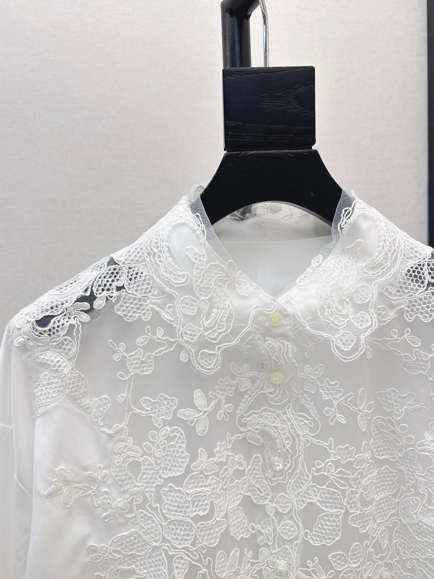 25ss lace buttons shirt