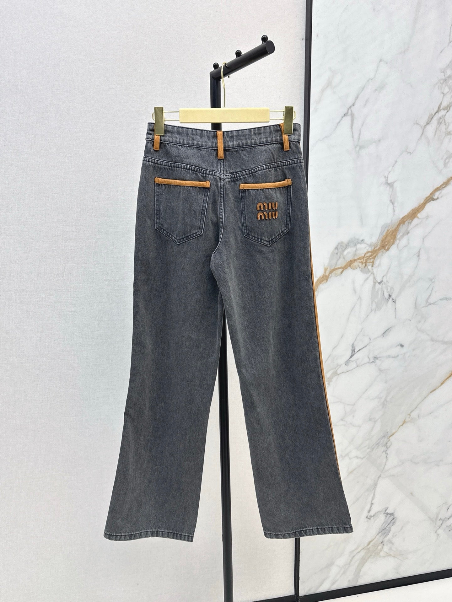 M 25ss embroidered jeans