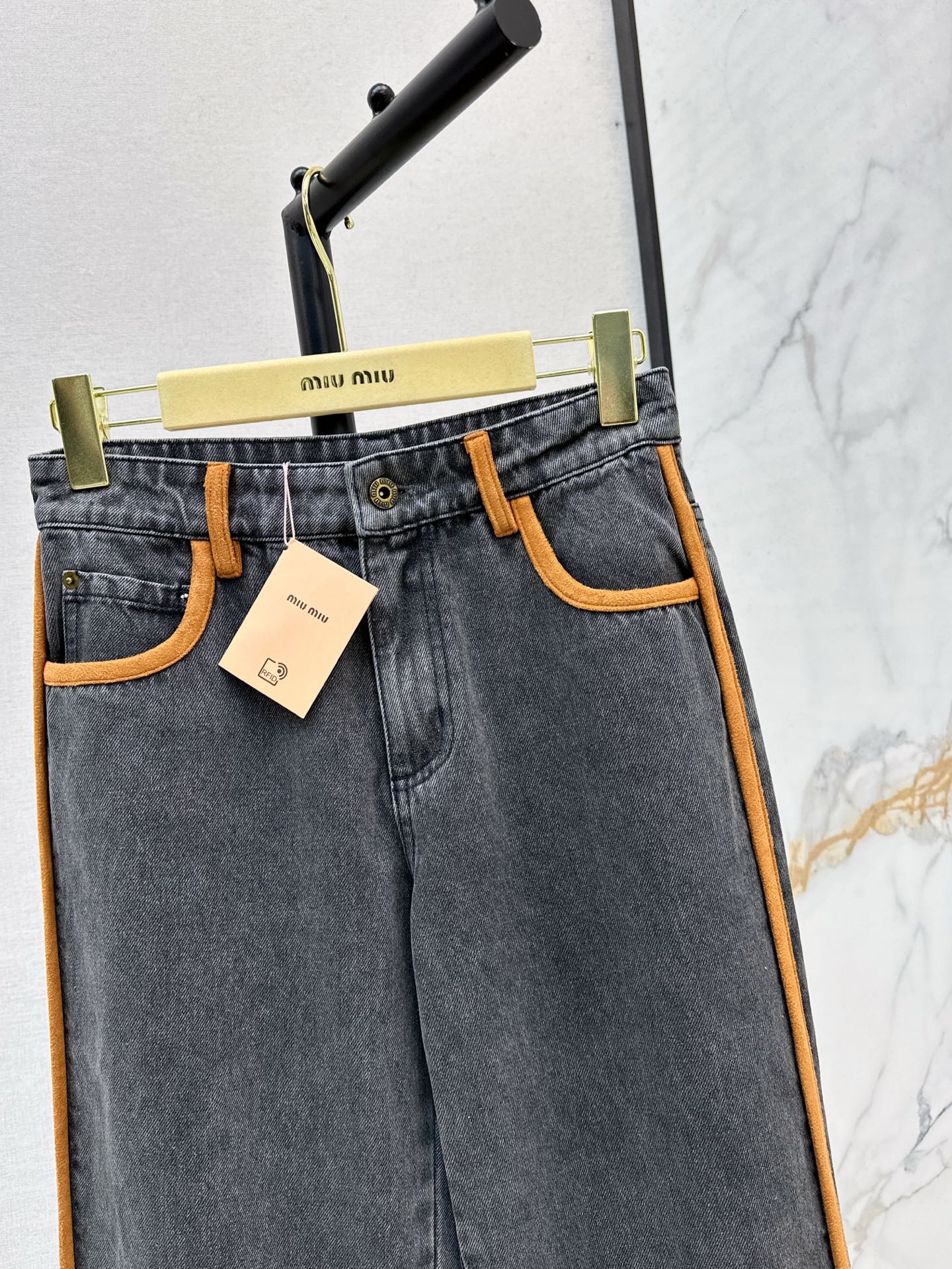 M 25ss embroidered jeans