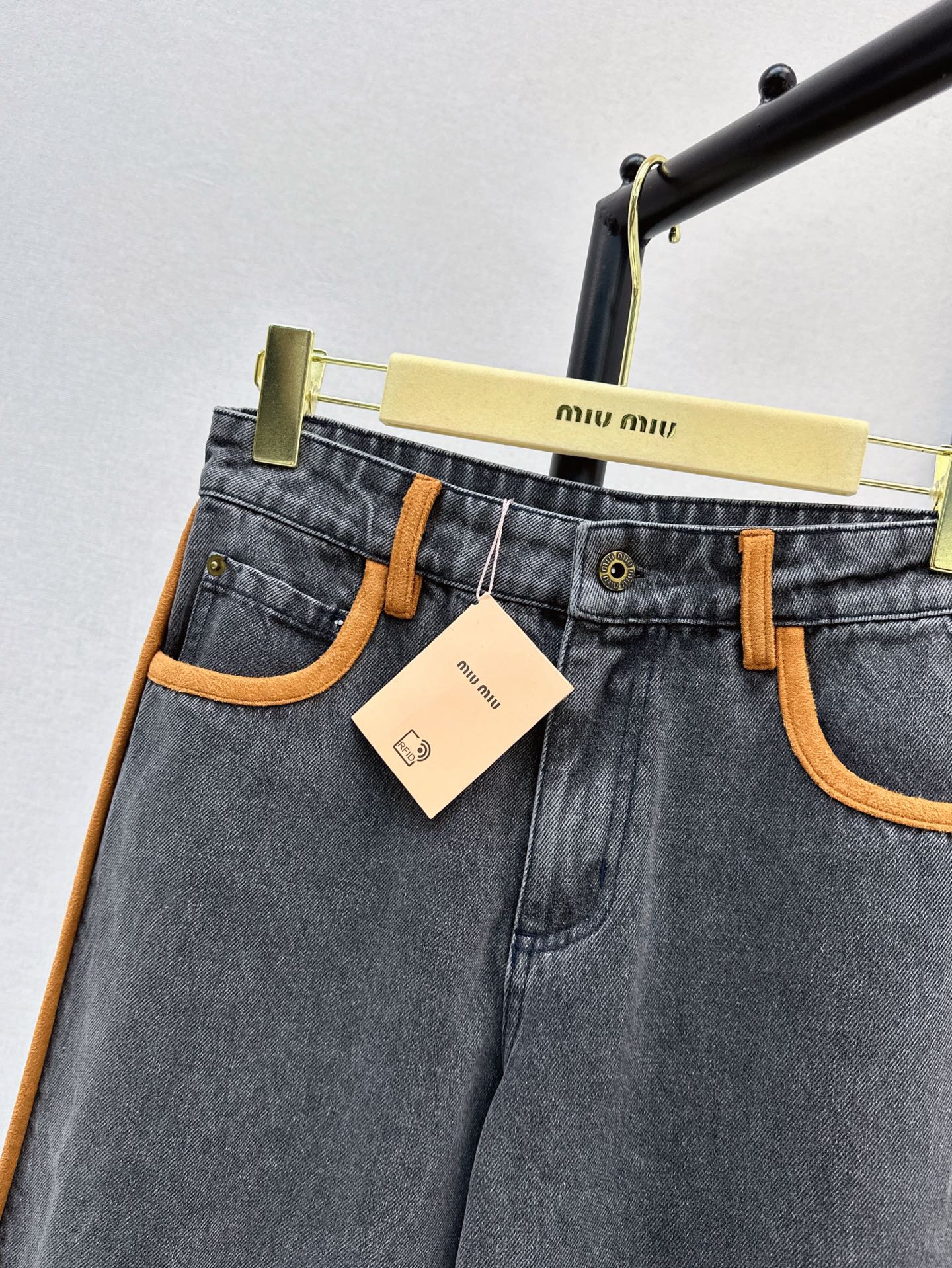 M 25ss embroidered jeans