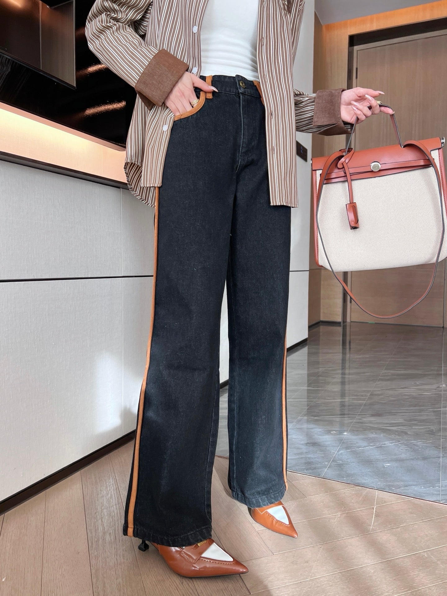 25SS embroidered jeans