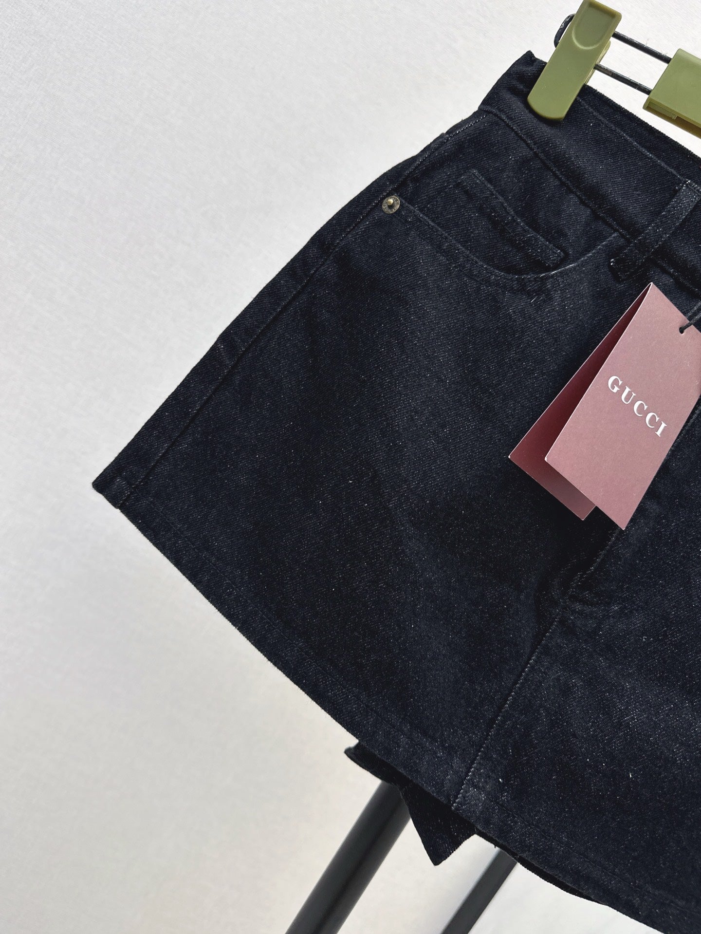 G 25ss embroidered denim short