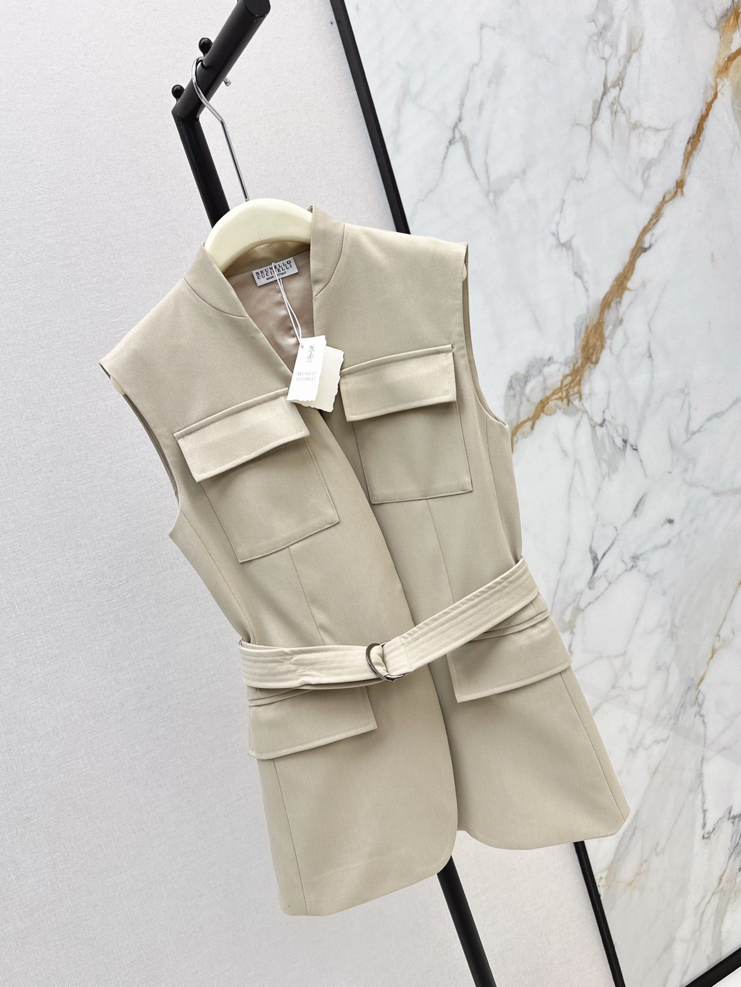 lo 25ss sleeveless coat