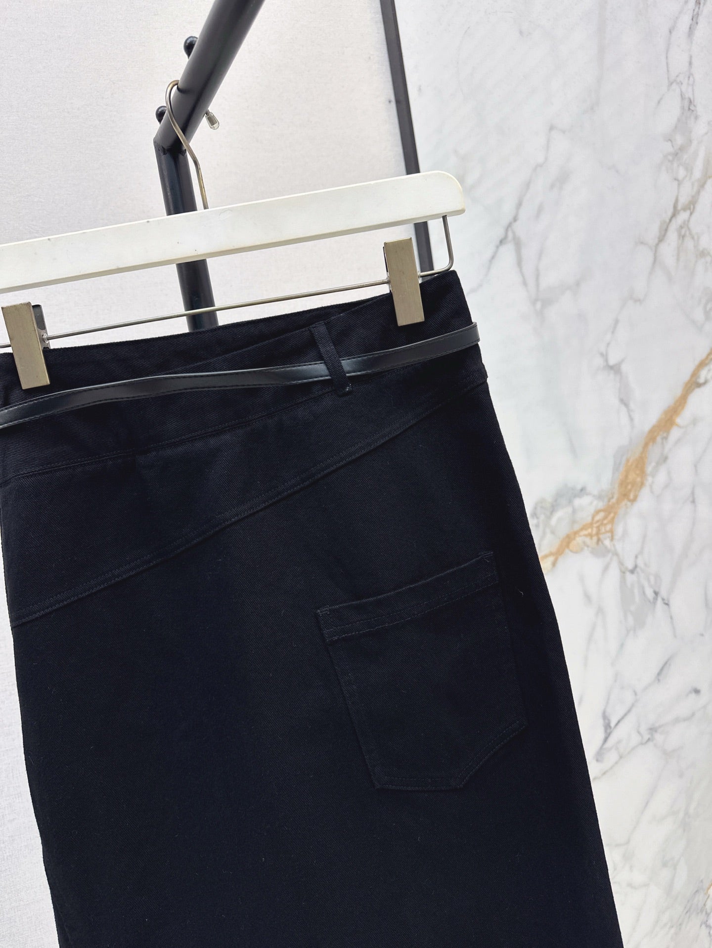 Lo 25ss belt denim skirt