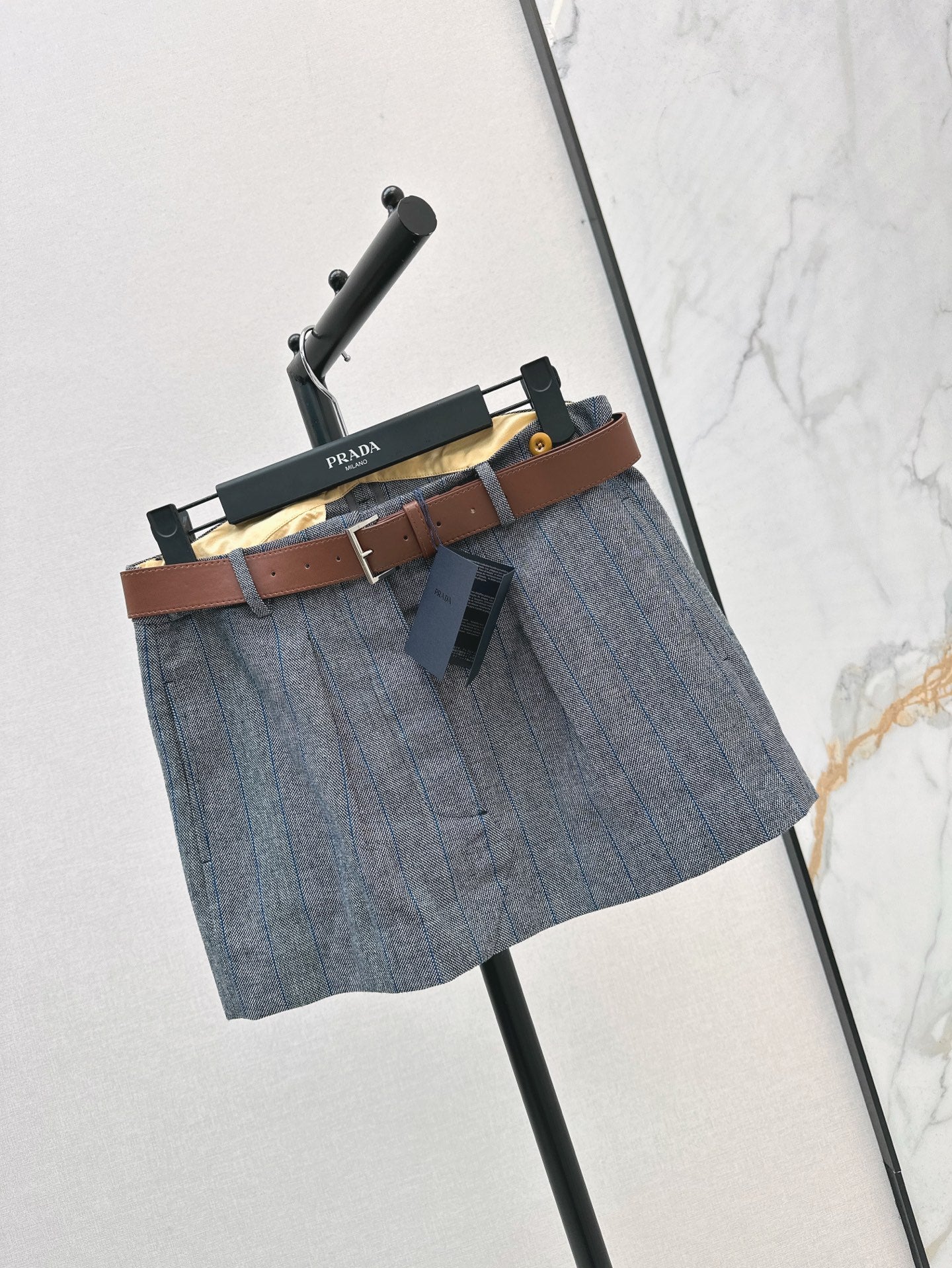 P 25ss belt skirt