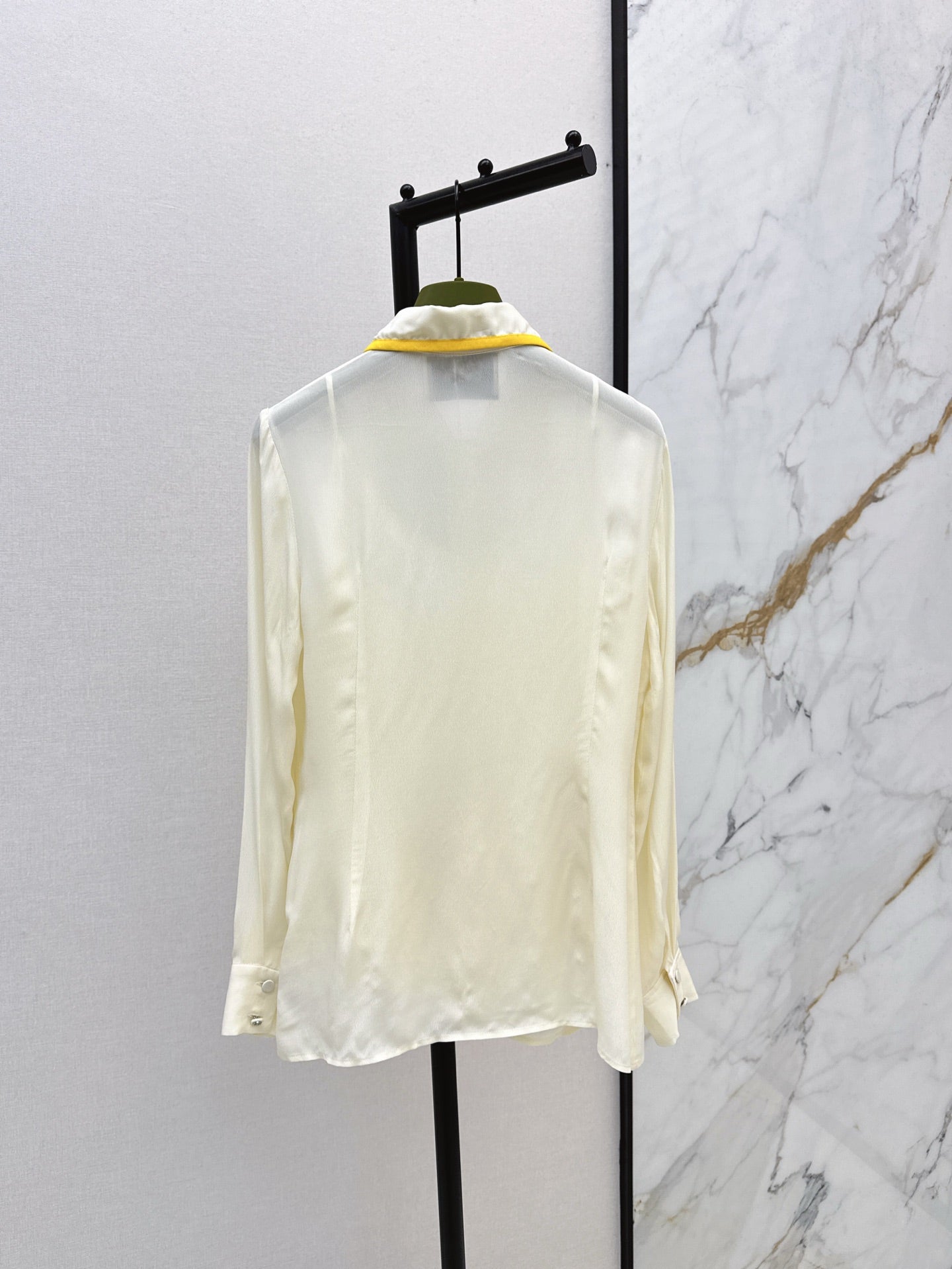 G 25ss silk buttons shirt