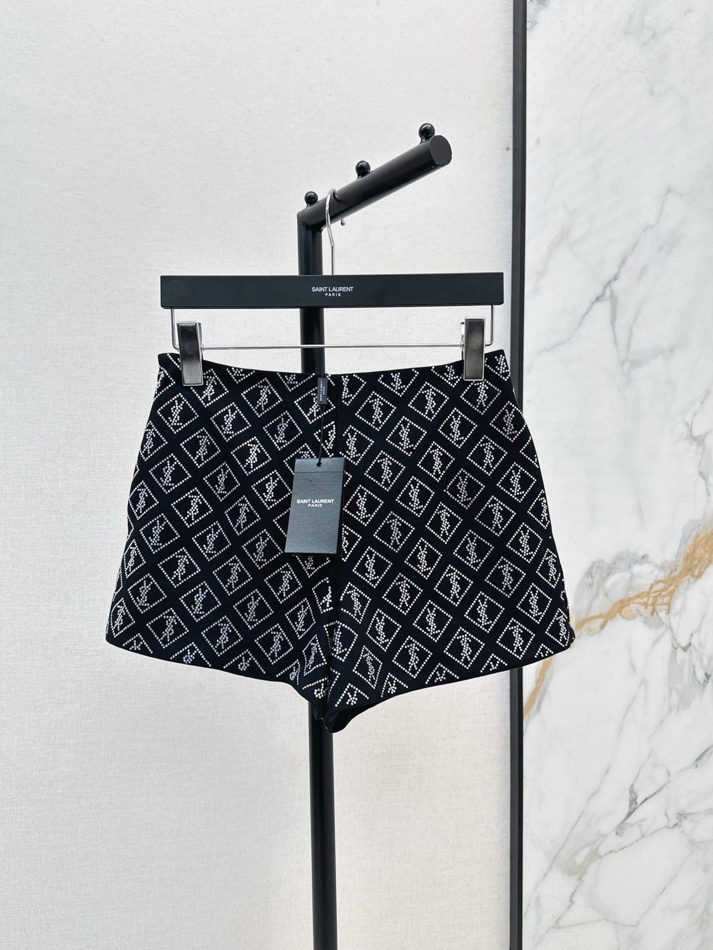 25ss rhinestone short