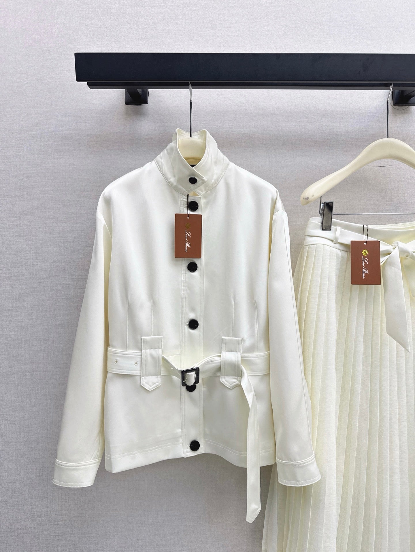 Lo 25ss coat skirt suit