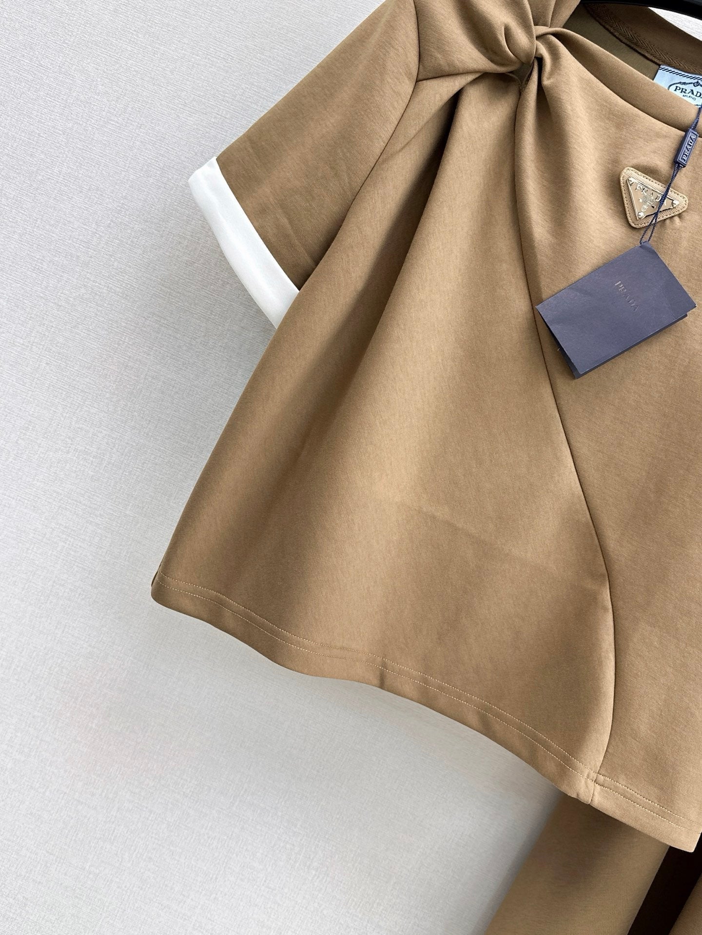 P 25ss tee skirt suit