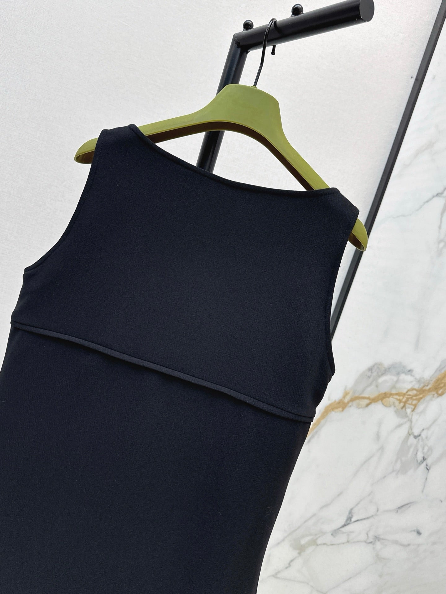 255 sleeveless dress