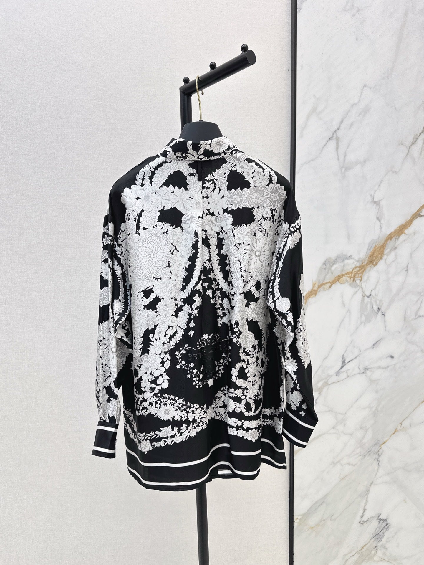 H 25ss Silk buttons shirt