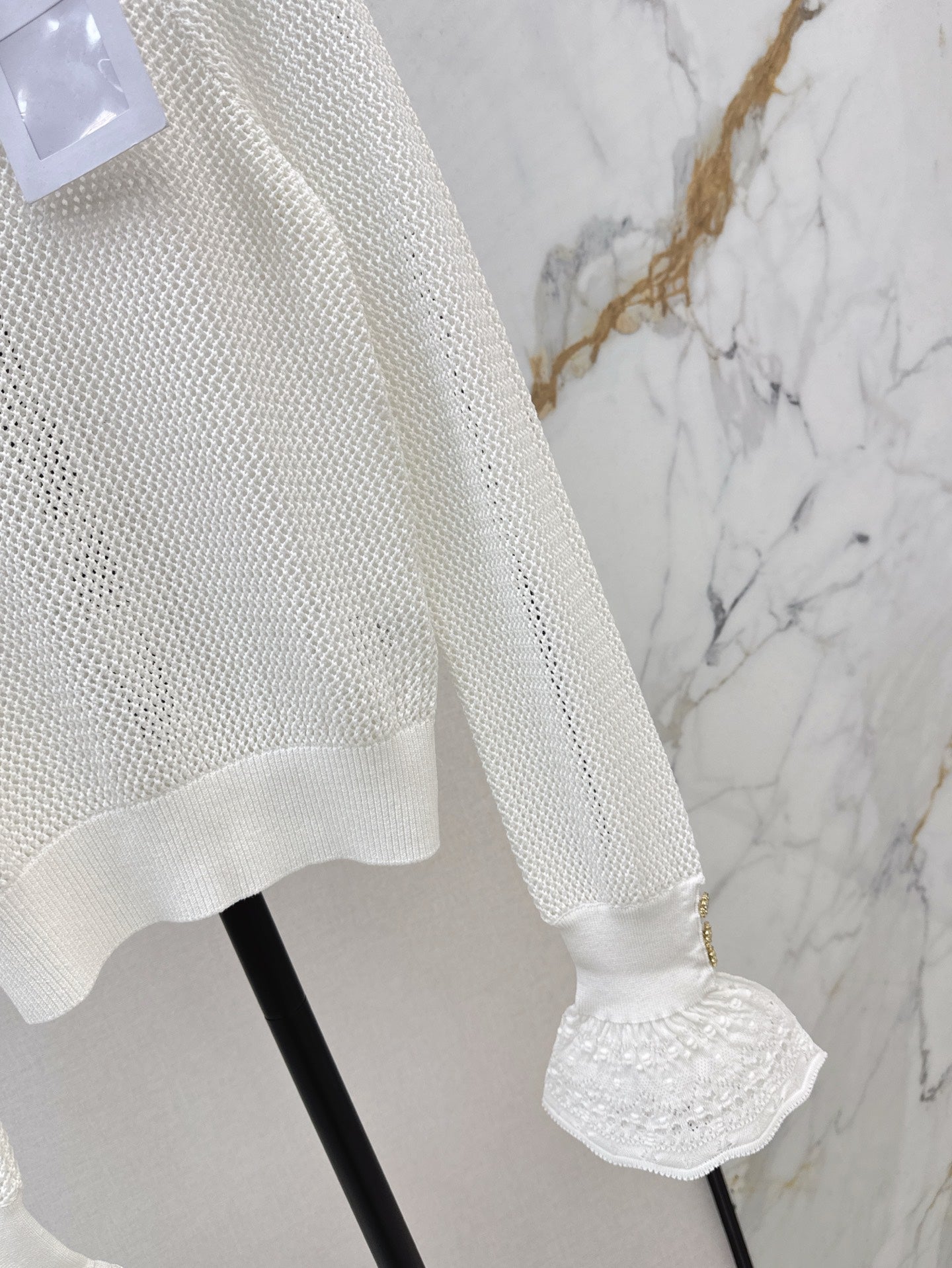 25ss knitted ruffle sweater