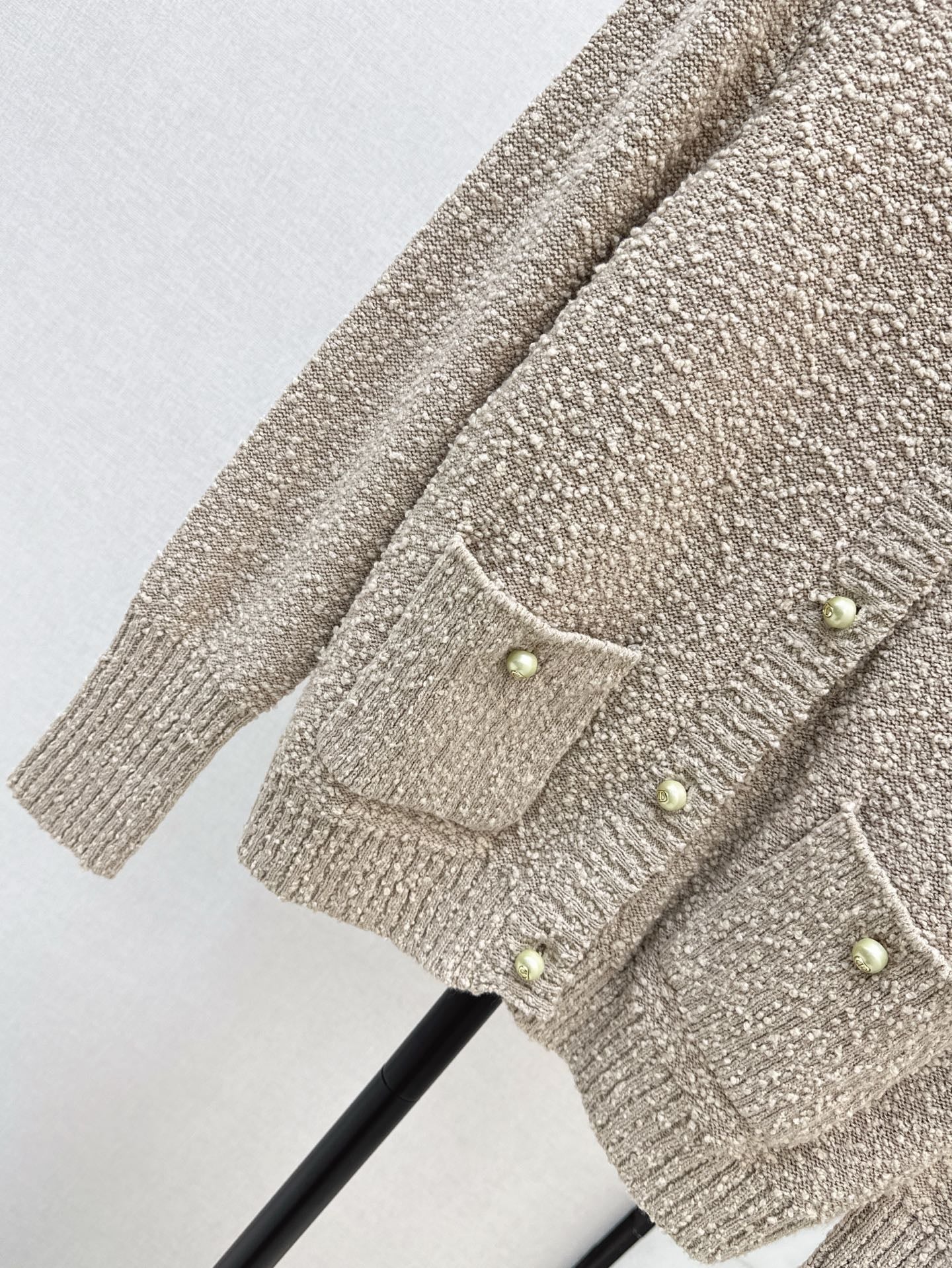 25ss knitted cardigan