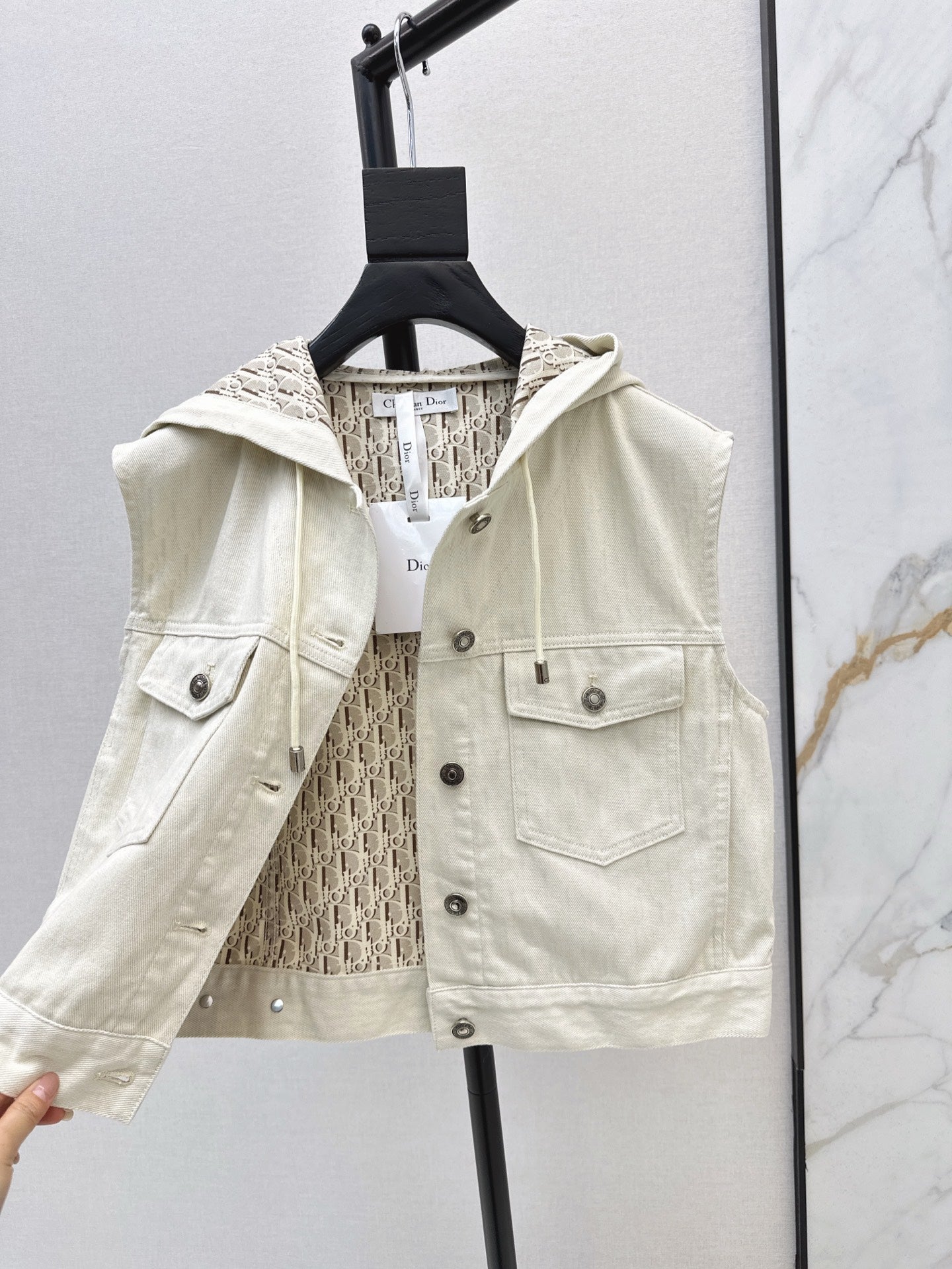 25ss miss hooded vest