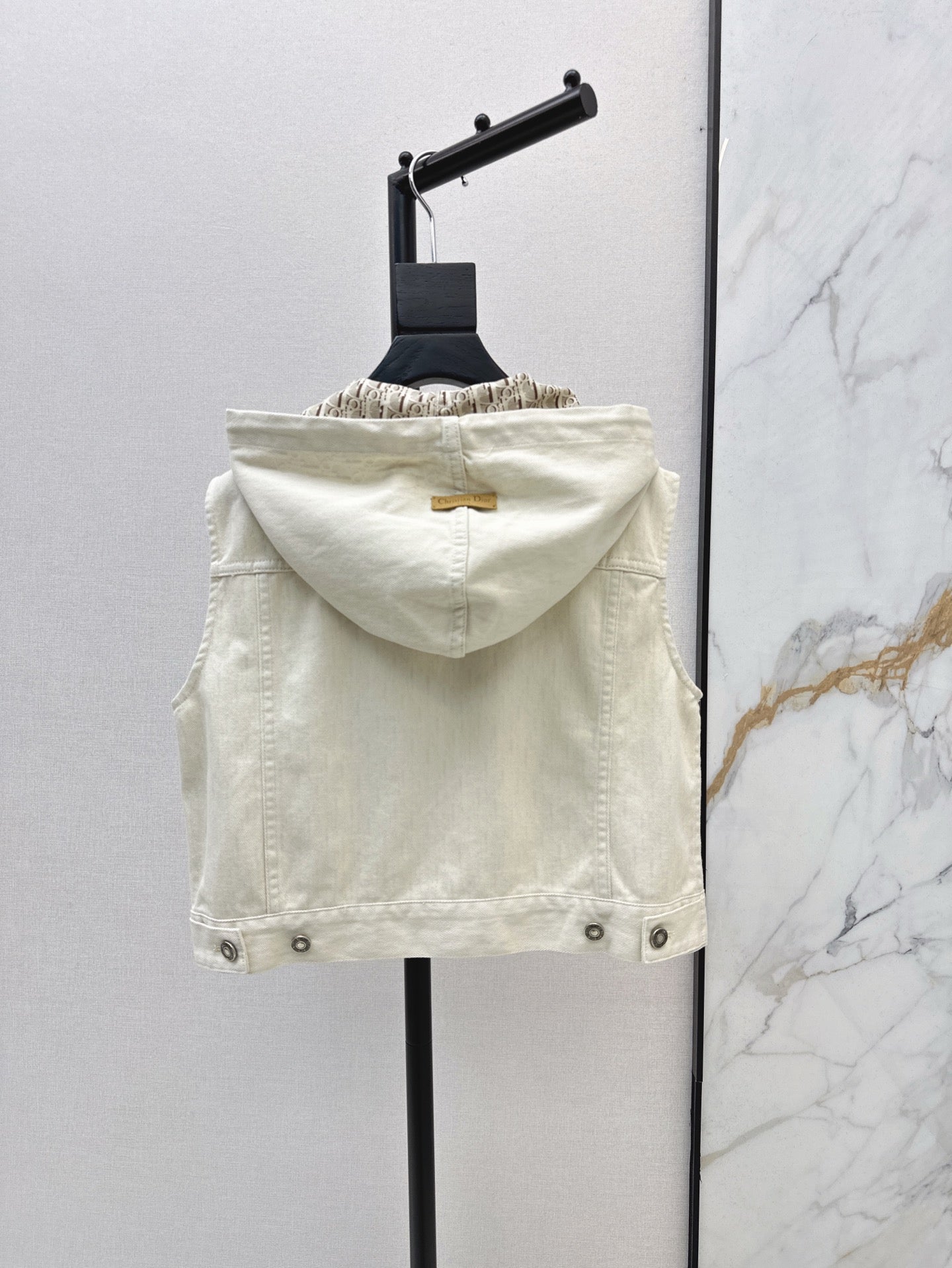 25ss miss hooded vest