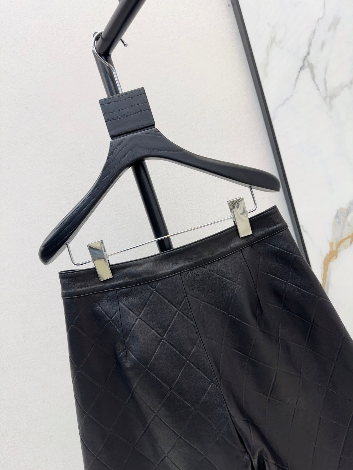 25ss genuine leather shorts