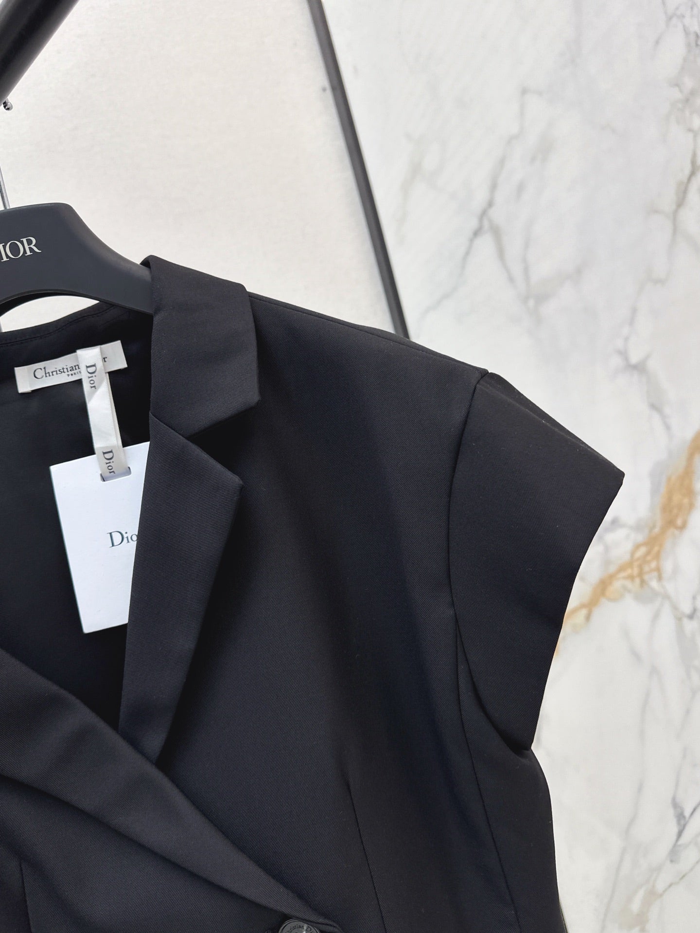 25ss slant collar vest