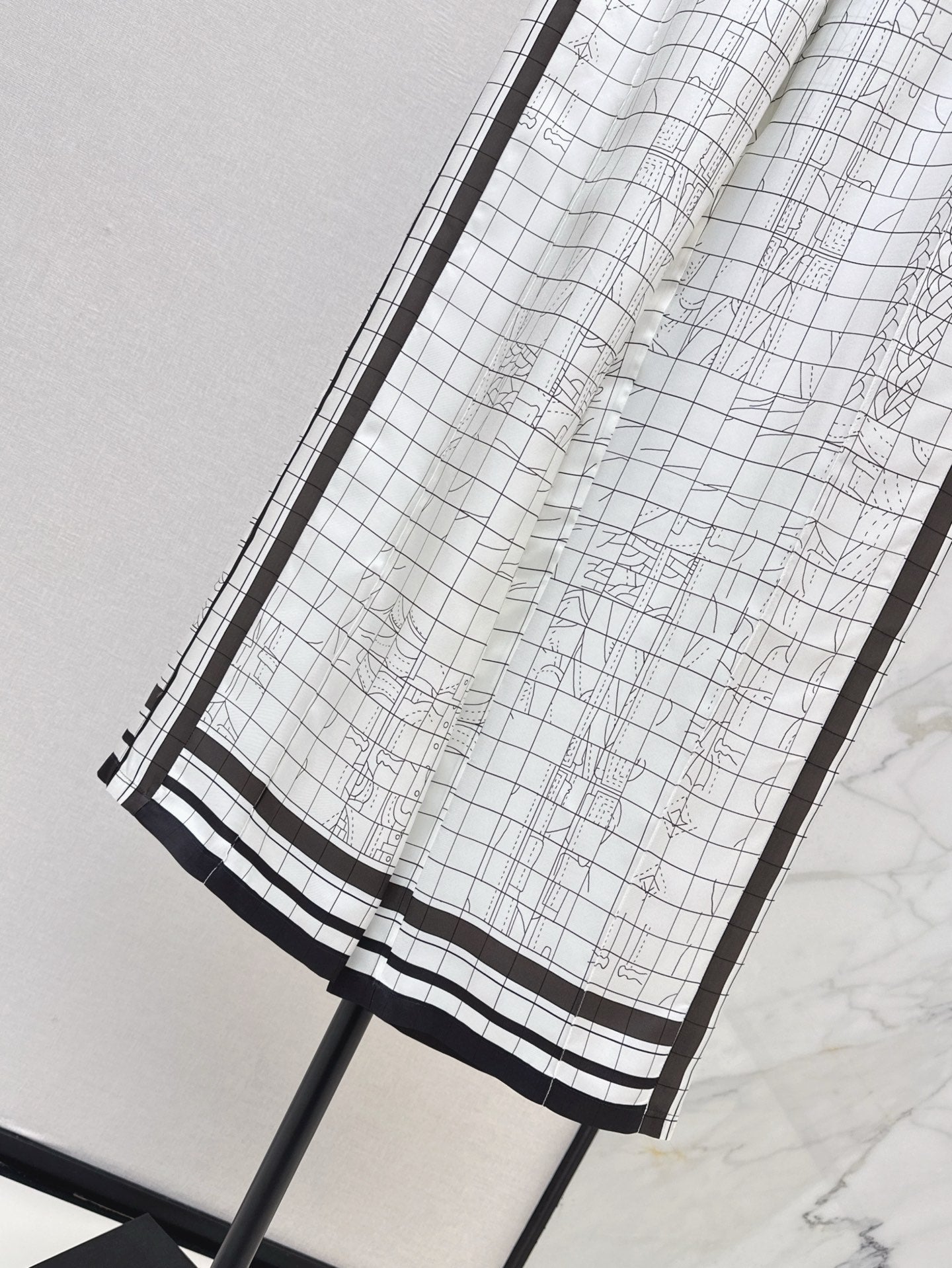 25ss Silk wide leg pants