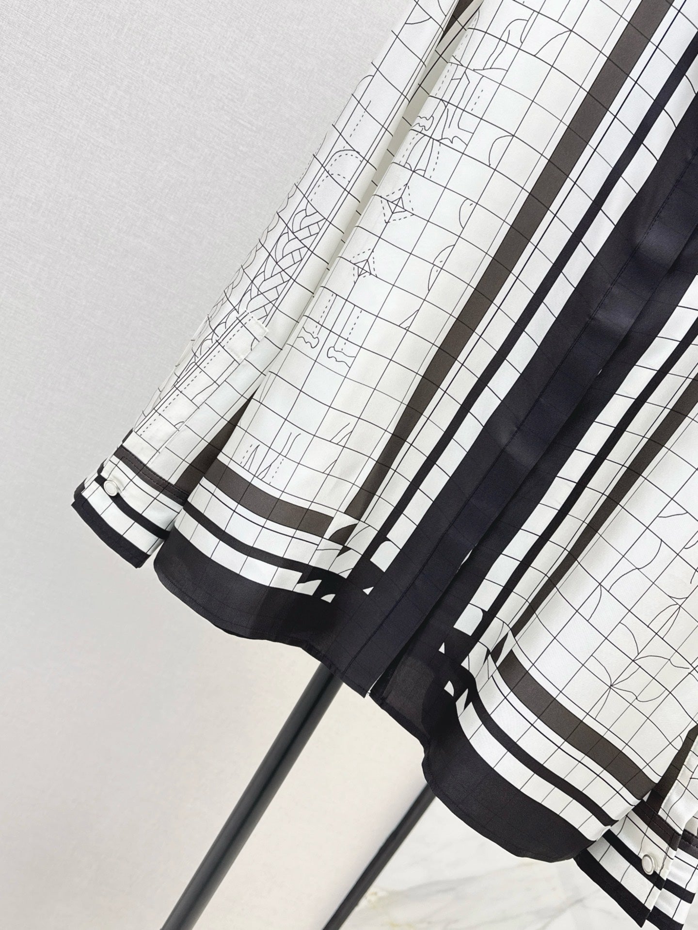 25ss Silk buttons shirt