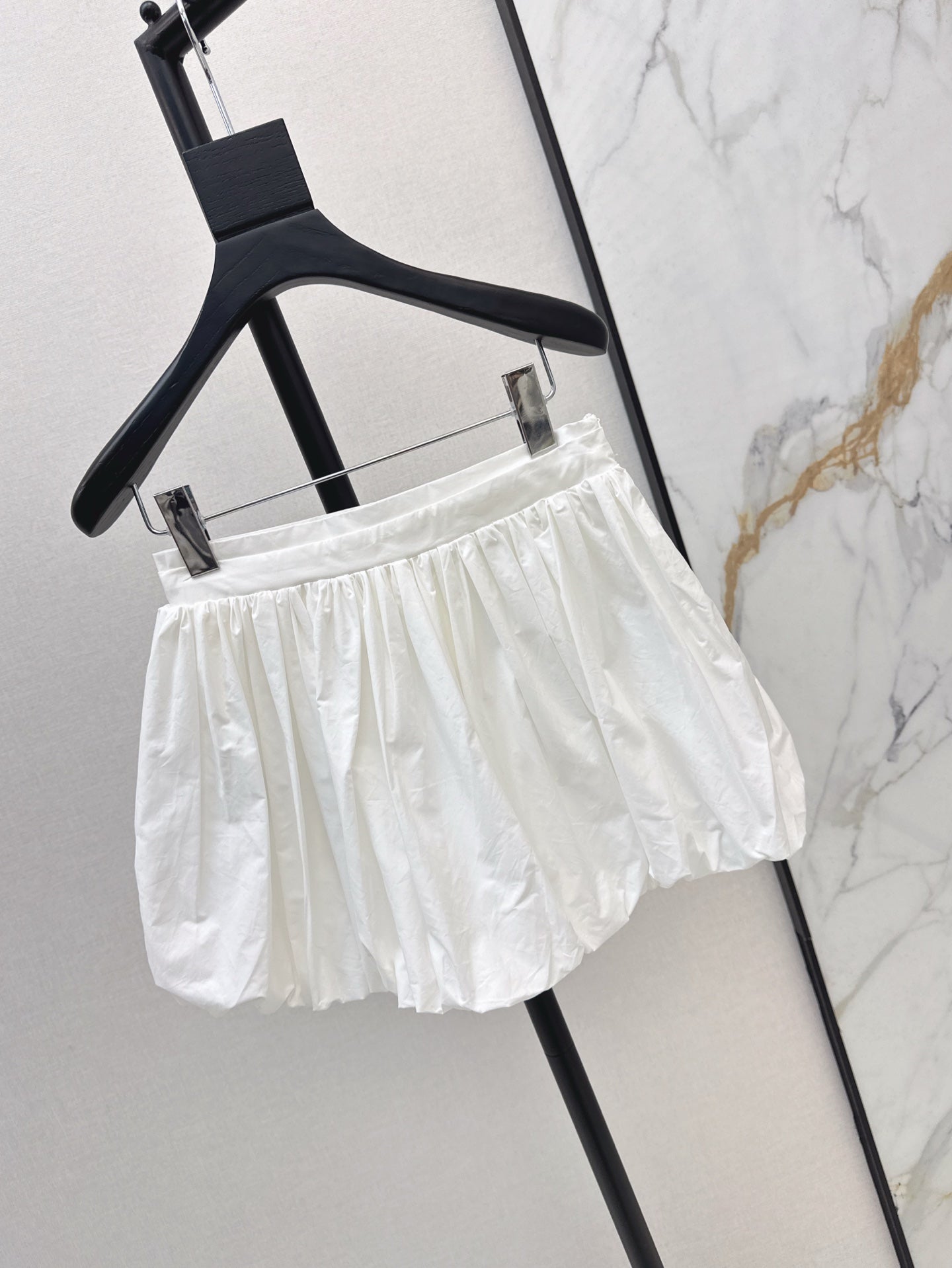 25SS pleated skirt
