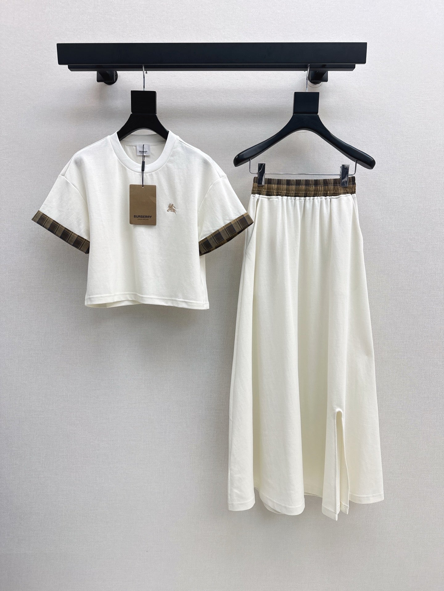 25ss tee skirt set