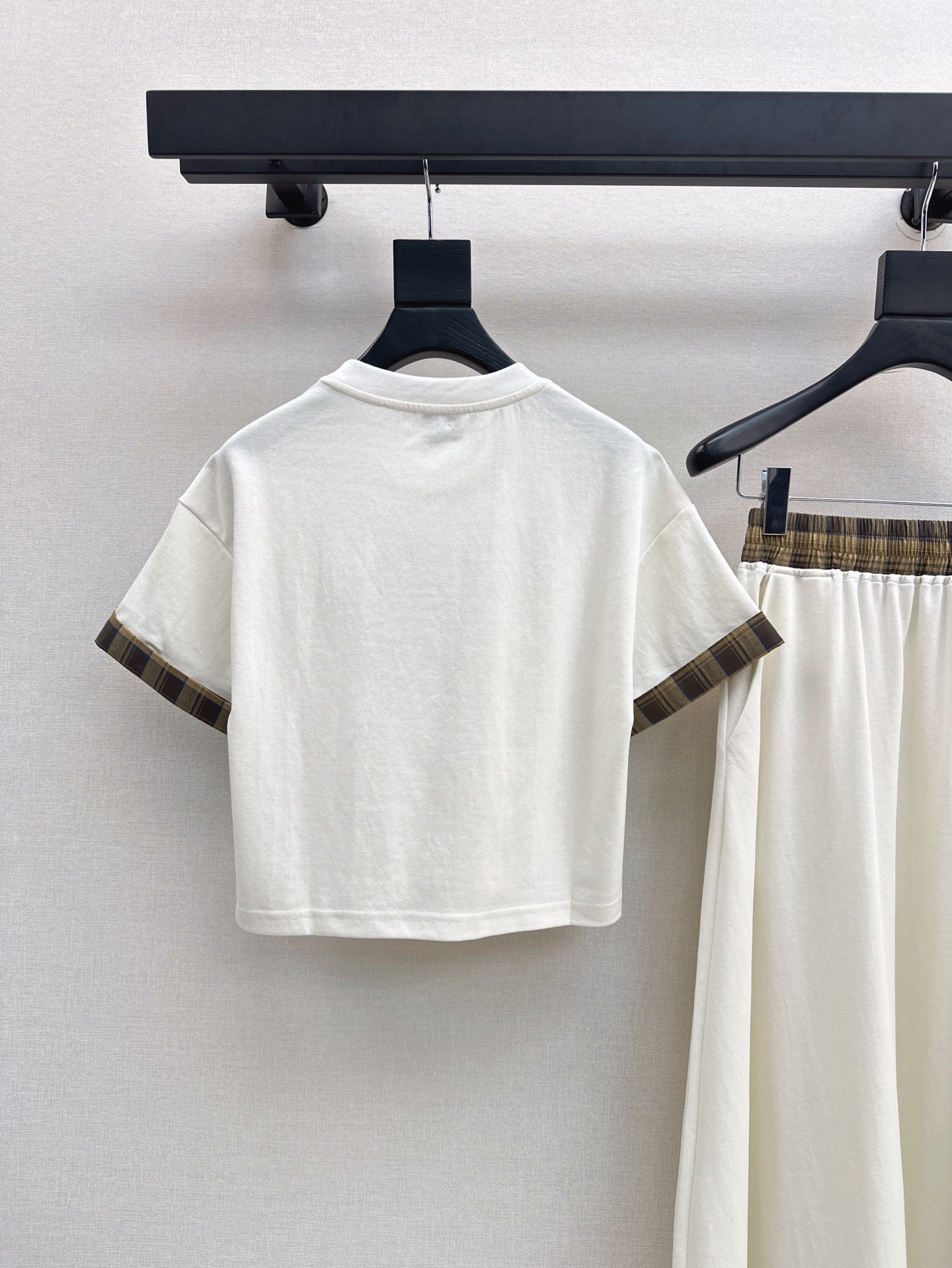 25ss tee skirt set