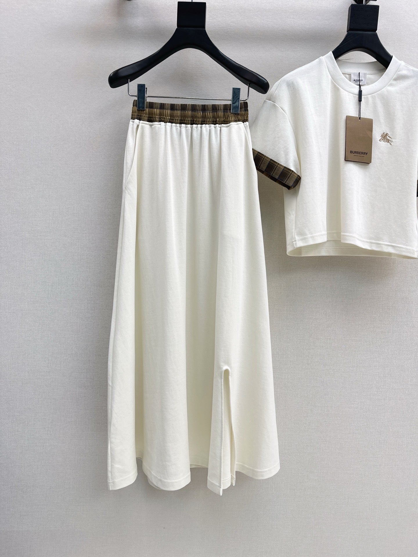 25ss tee skirt set