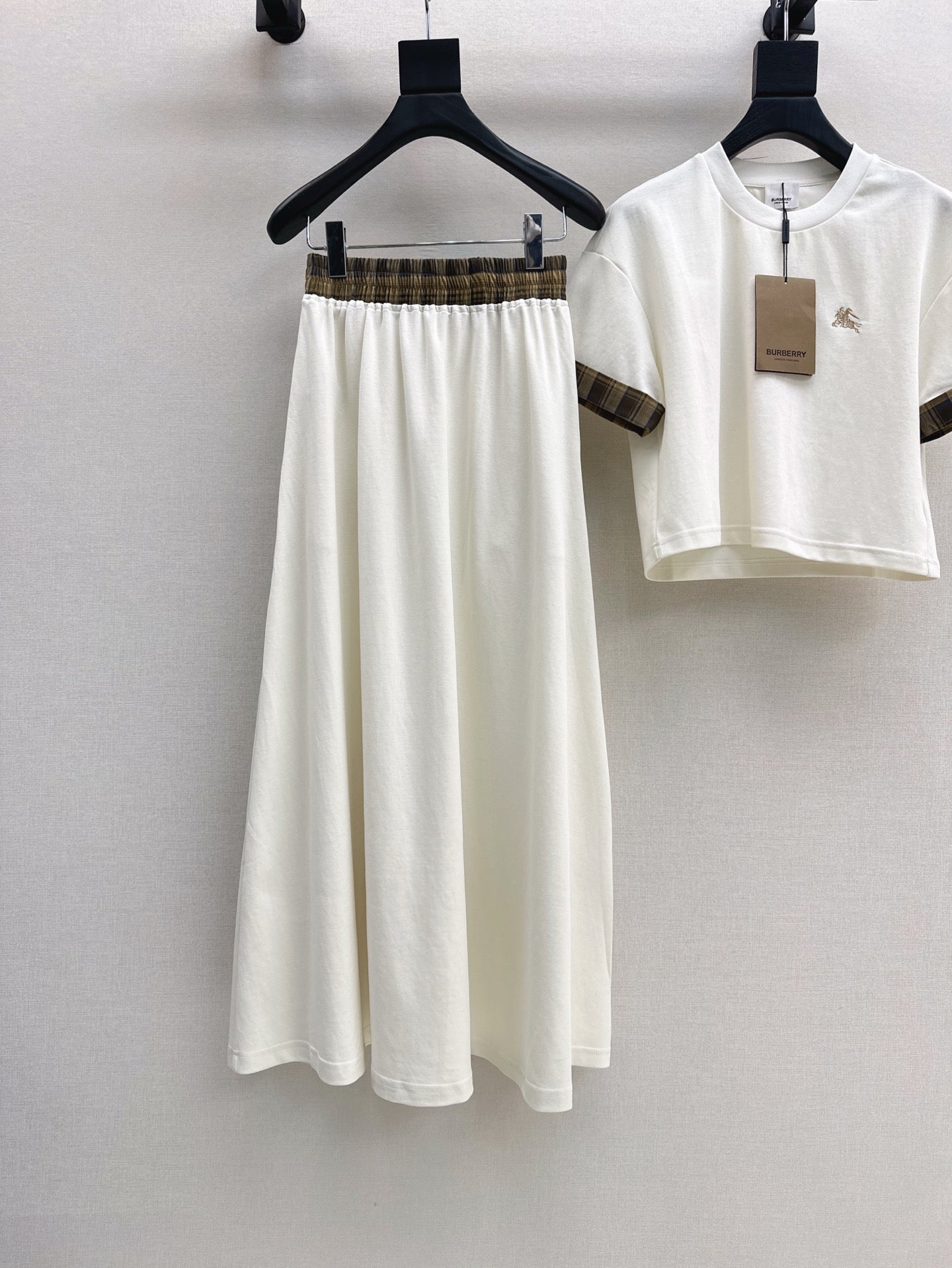 25ss tee skirt set