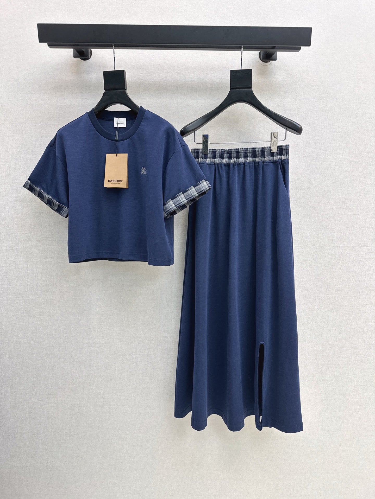 25ss tee skirt set