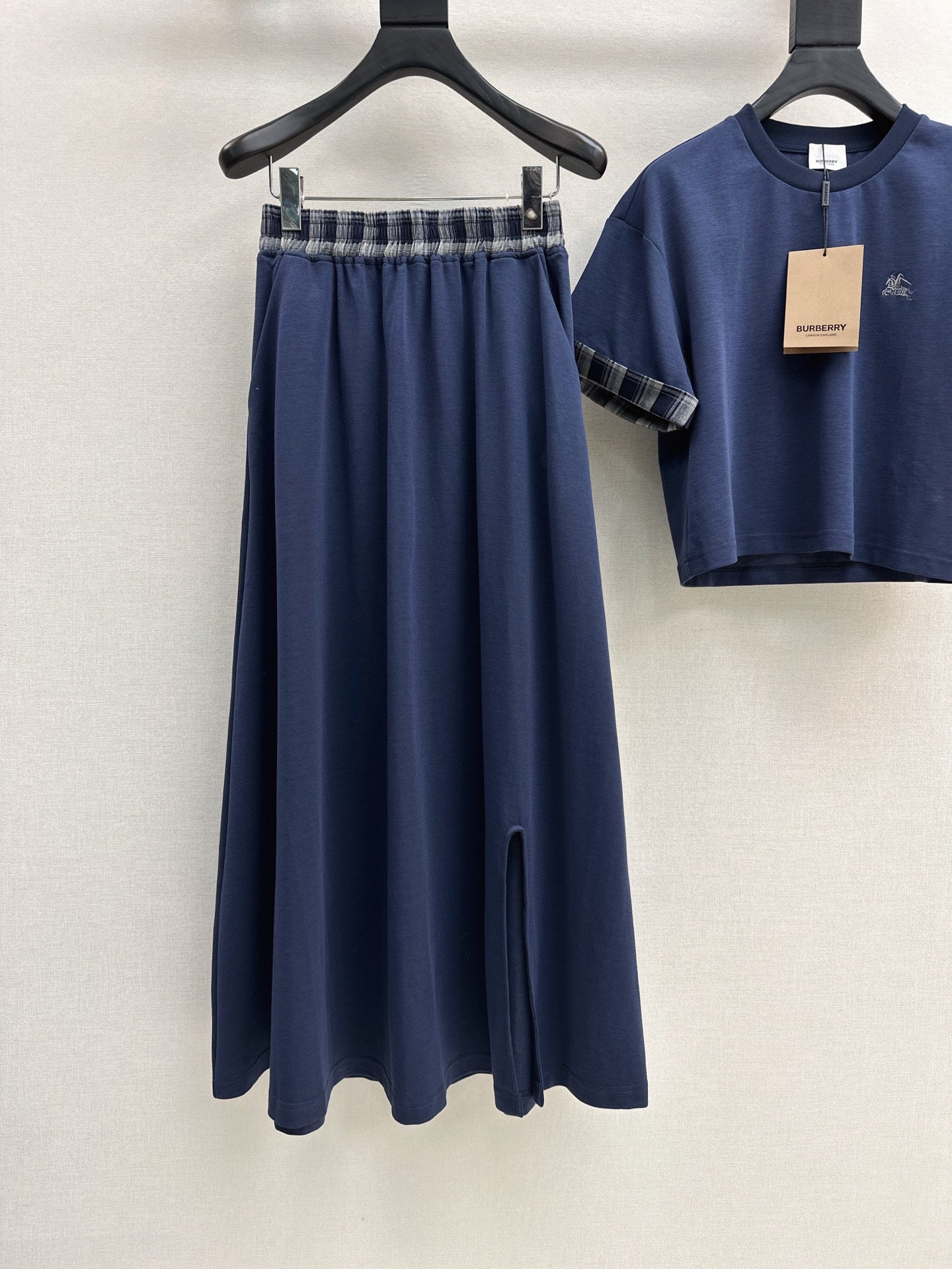 25ss tee skirt set