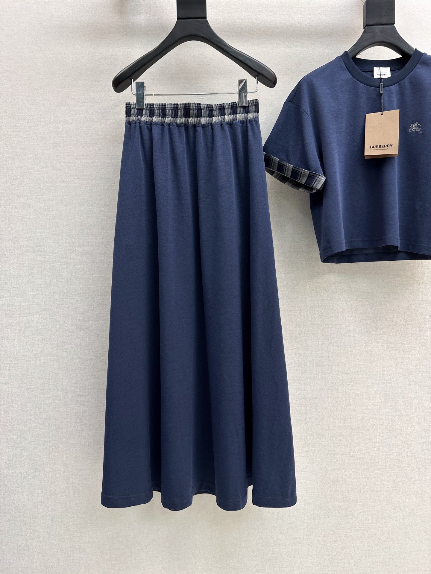25ss tee skirt set