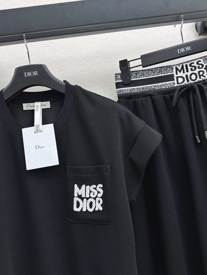 25ss miss skirt set
