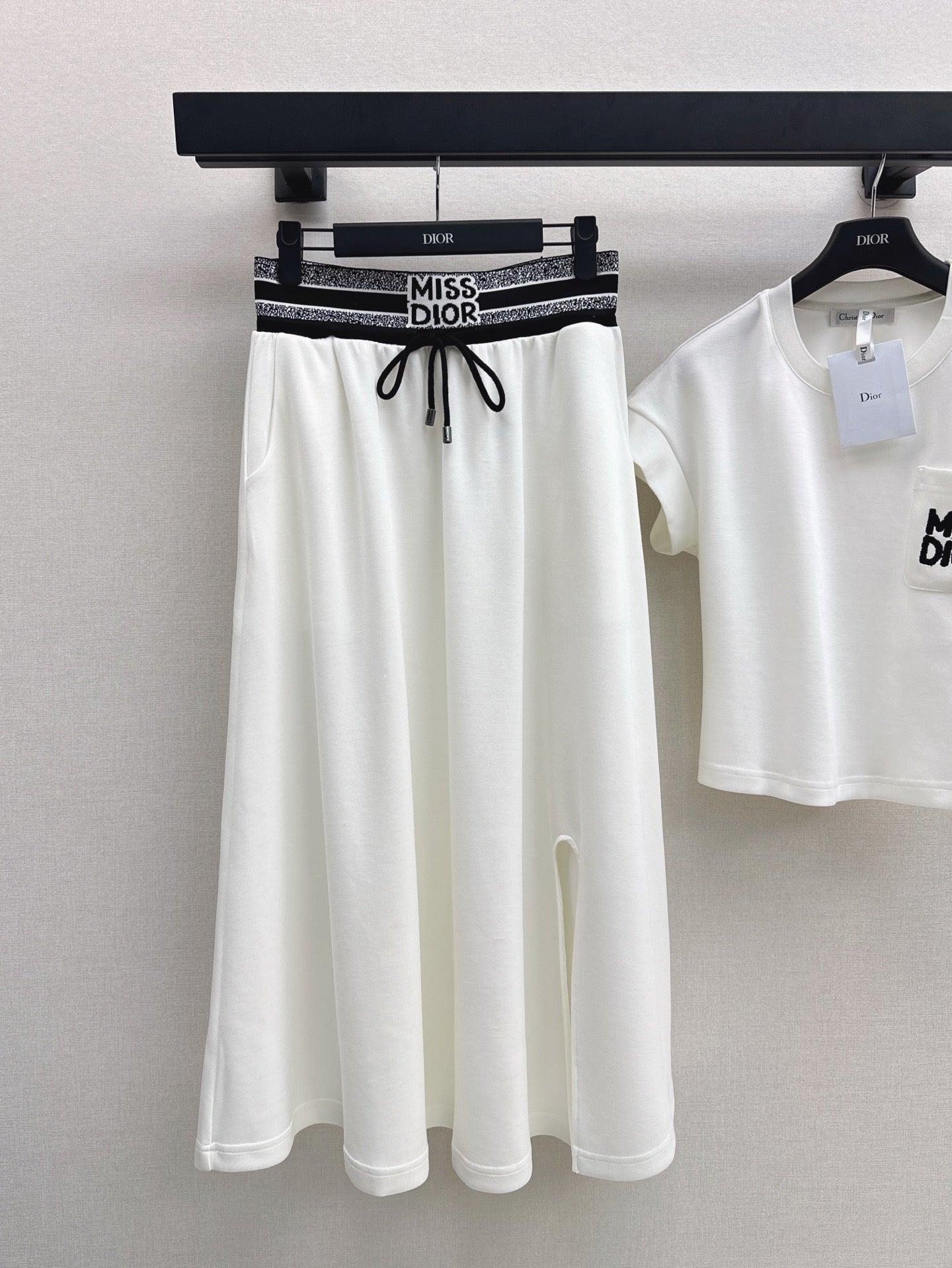 25ss miss skirt set