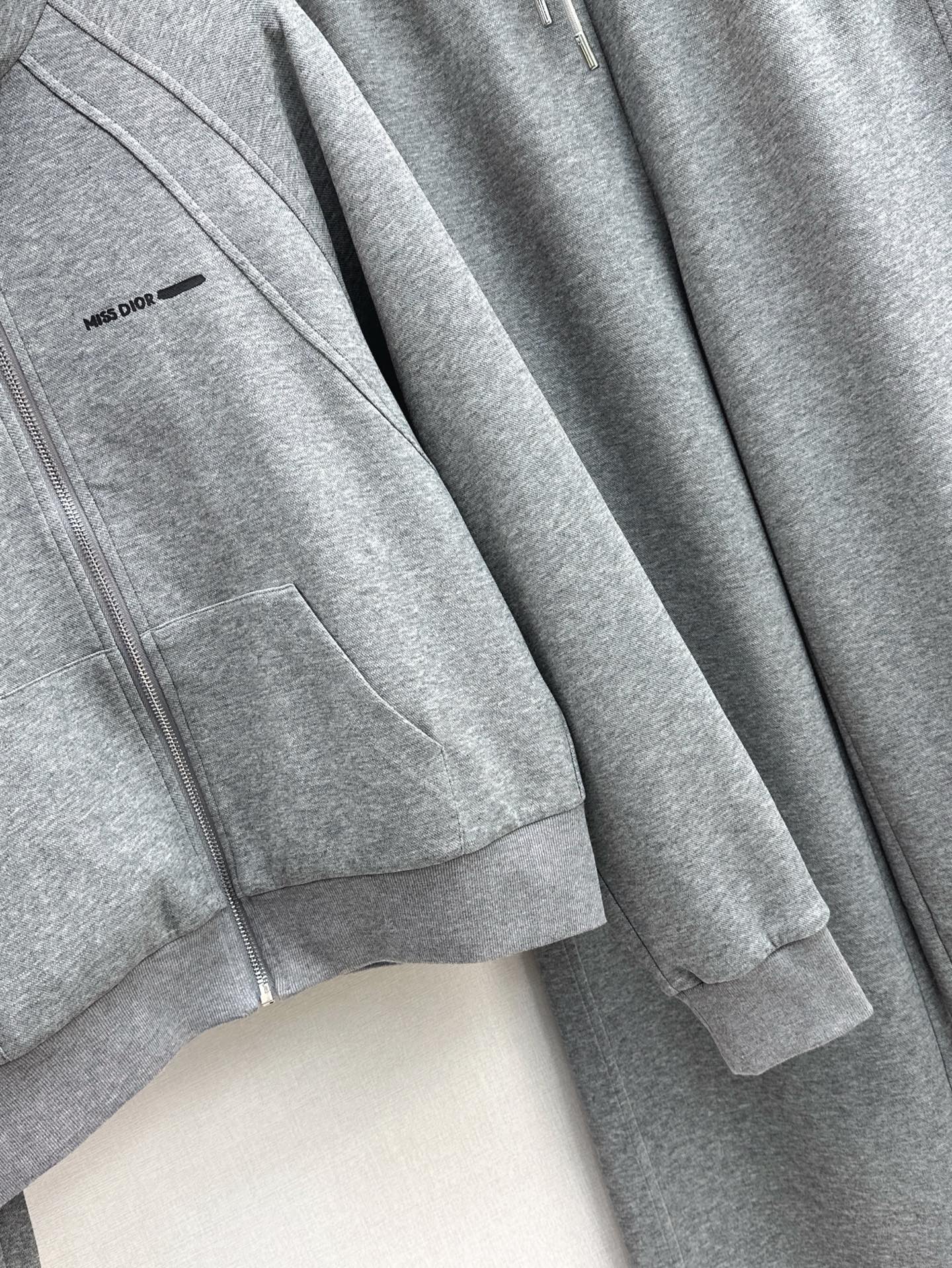 25ss tracksuit