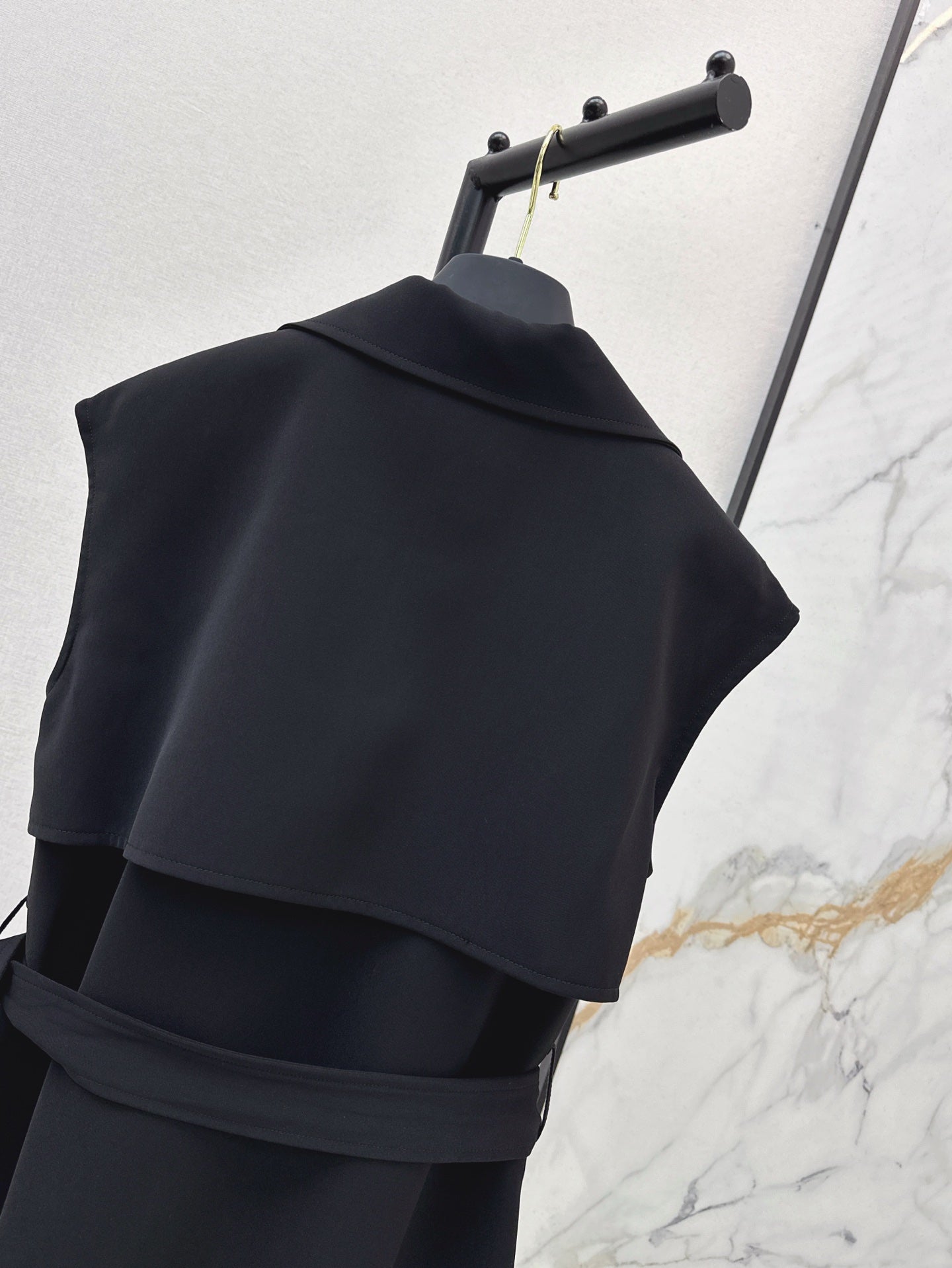 25ss sleeveless coat