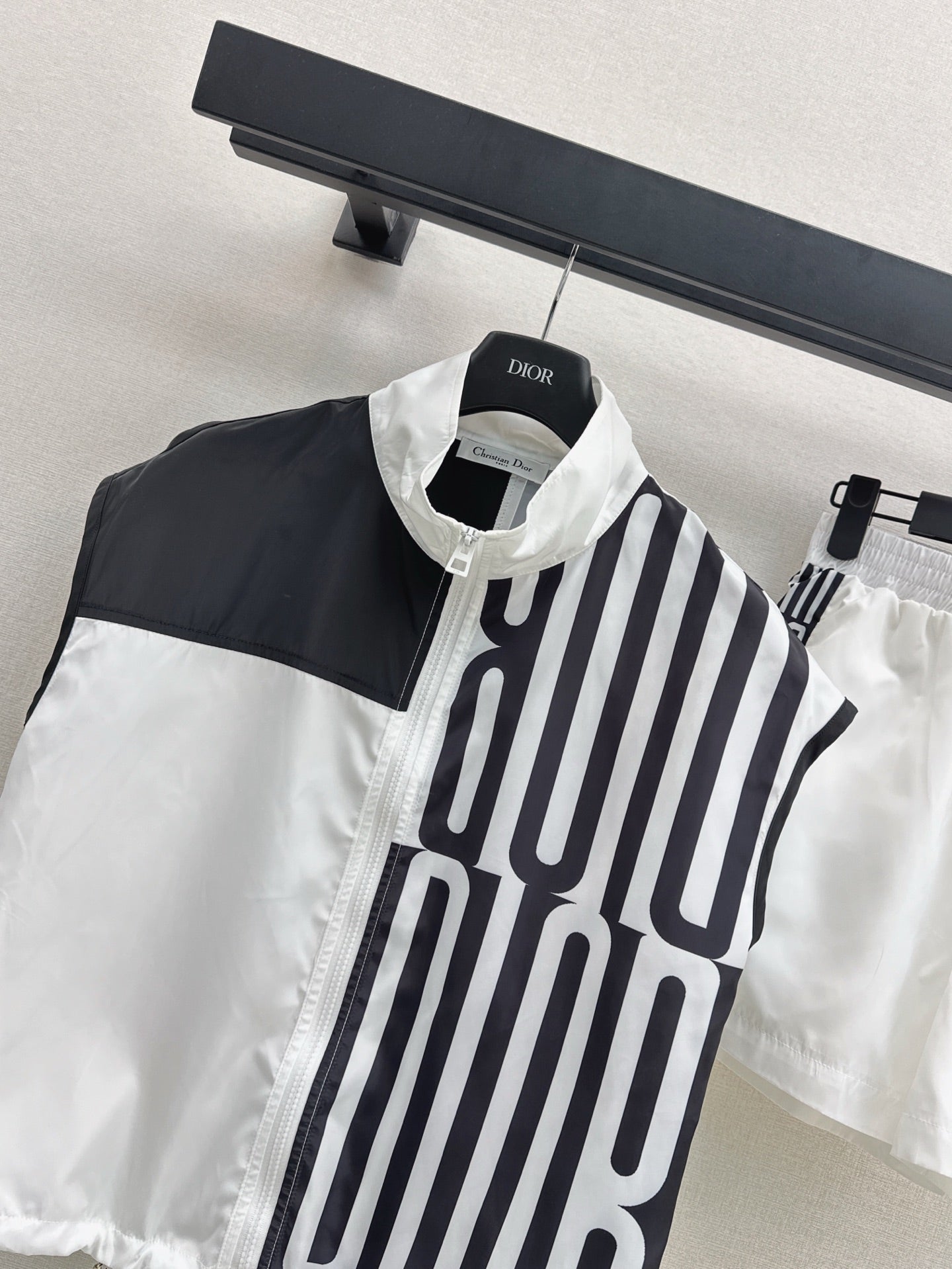 25ss miss sleeveless set