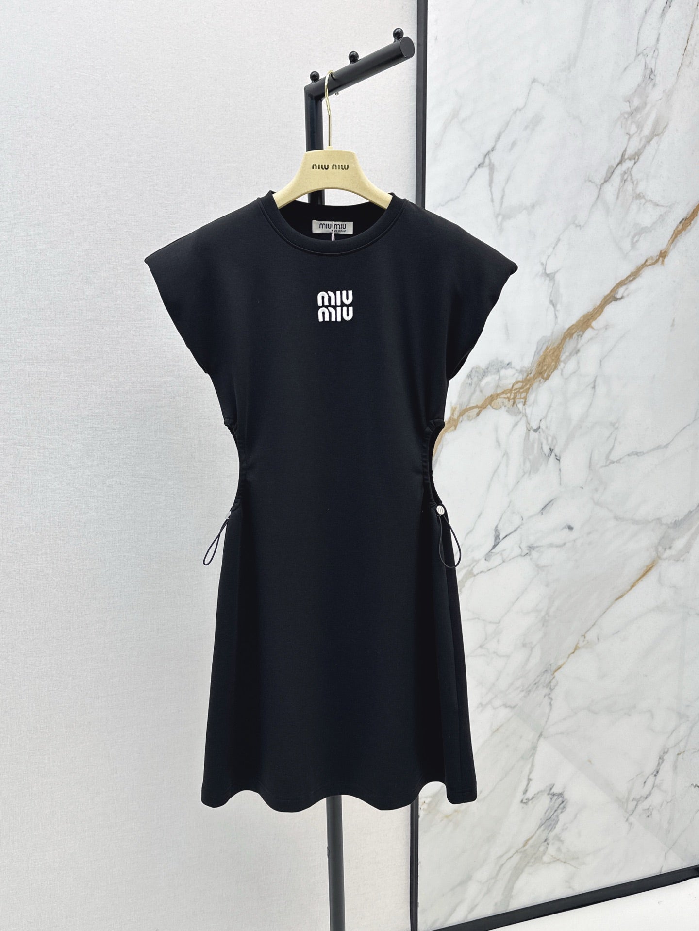 Mi 25ss sleeveless dress