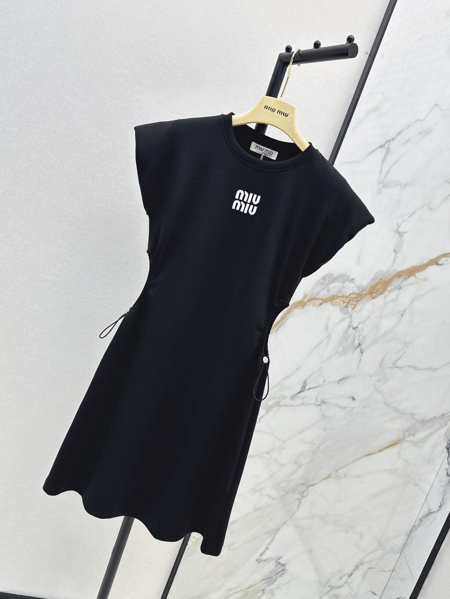 Mi 25ss sleeveless dress