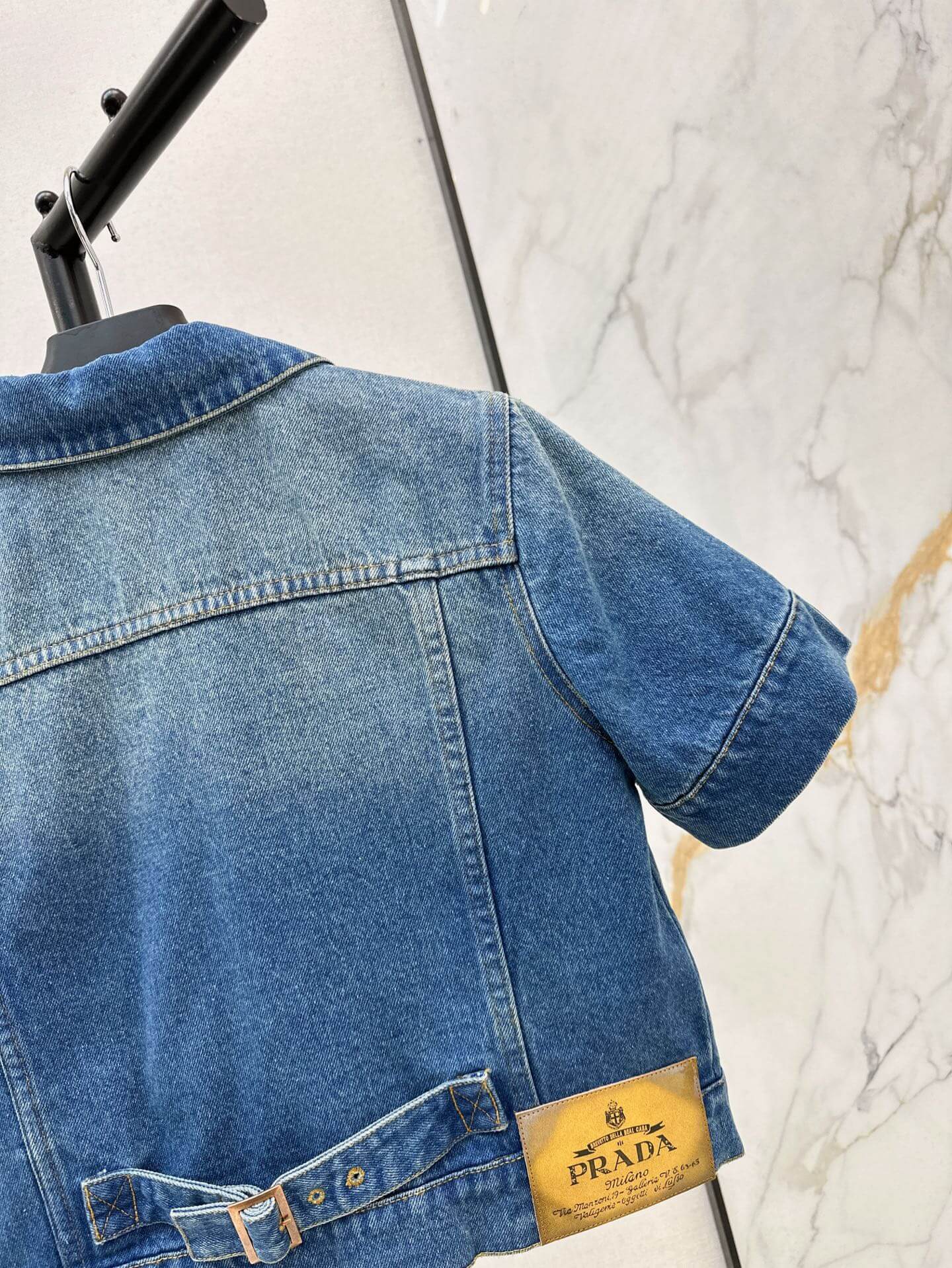 Classic Cropped Button-Front Denim Top