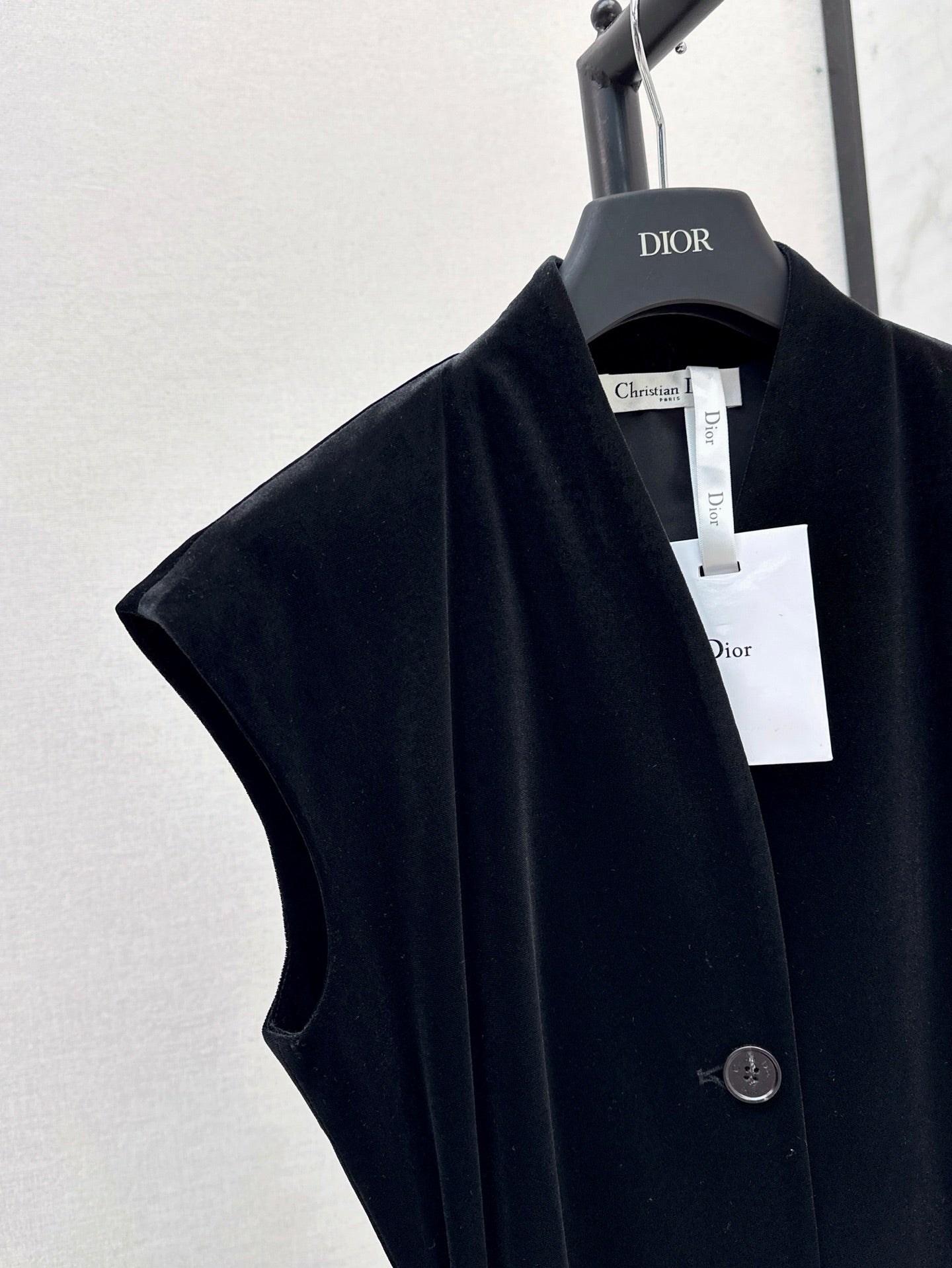 CD 25SS sleeveless dress