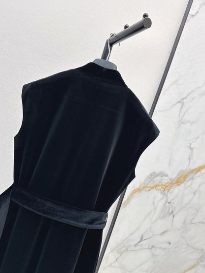 CD 25SS sleeveless dress