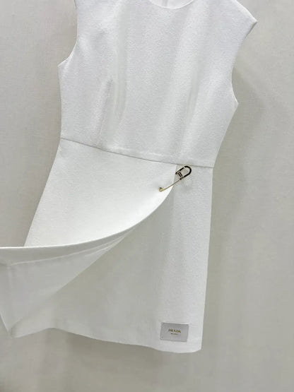 Elegant Brooch-Accented Brushed-Touch Dress