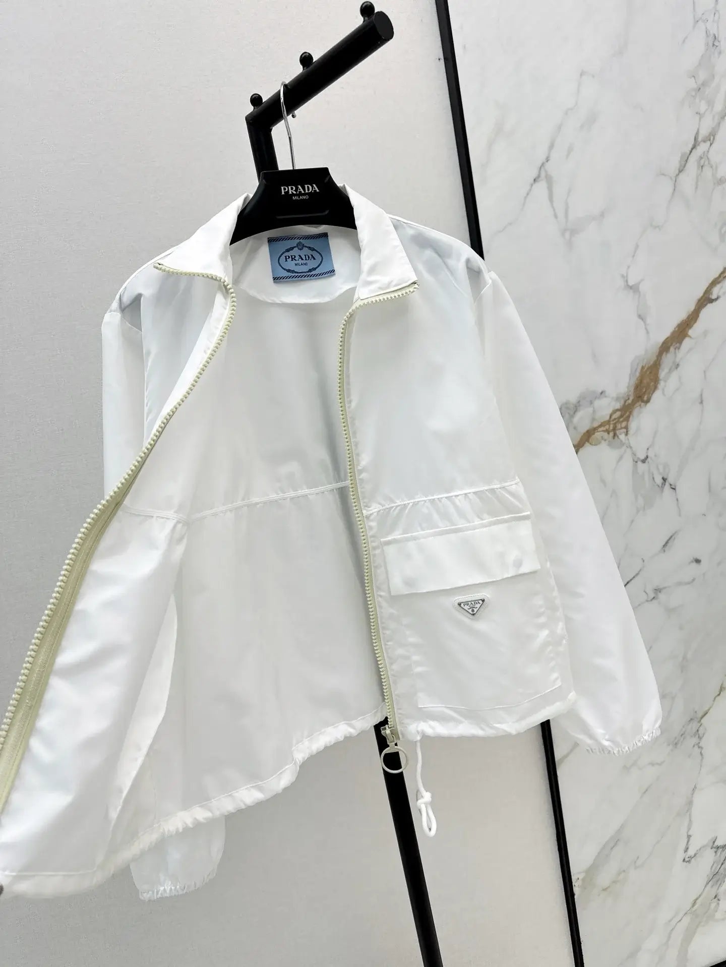 Minimalist Nylon Zippered Sun Protection Jacket