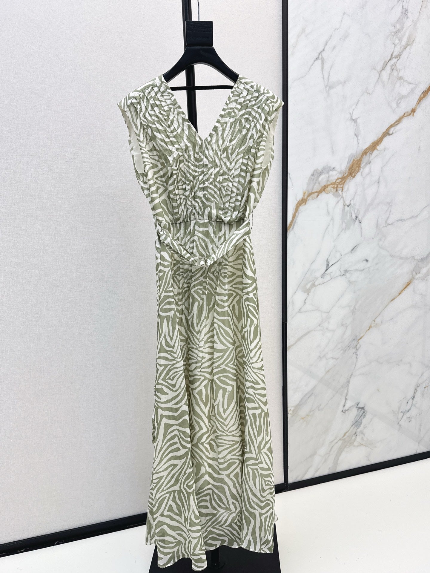 25ss Silk sleeveless dress