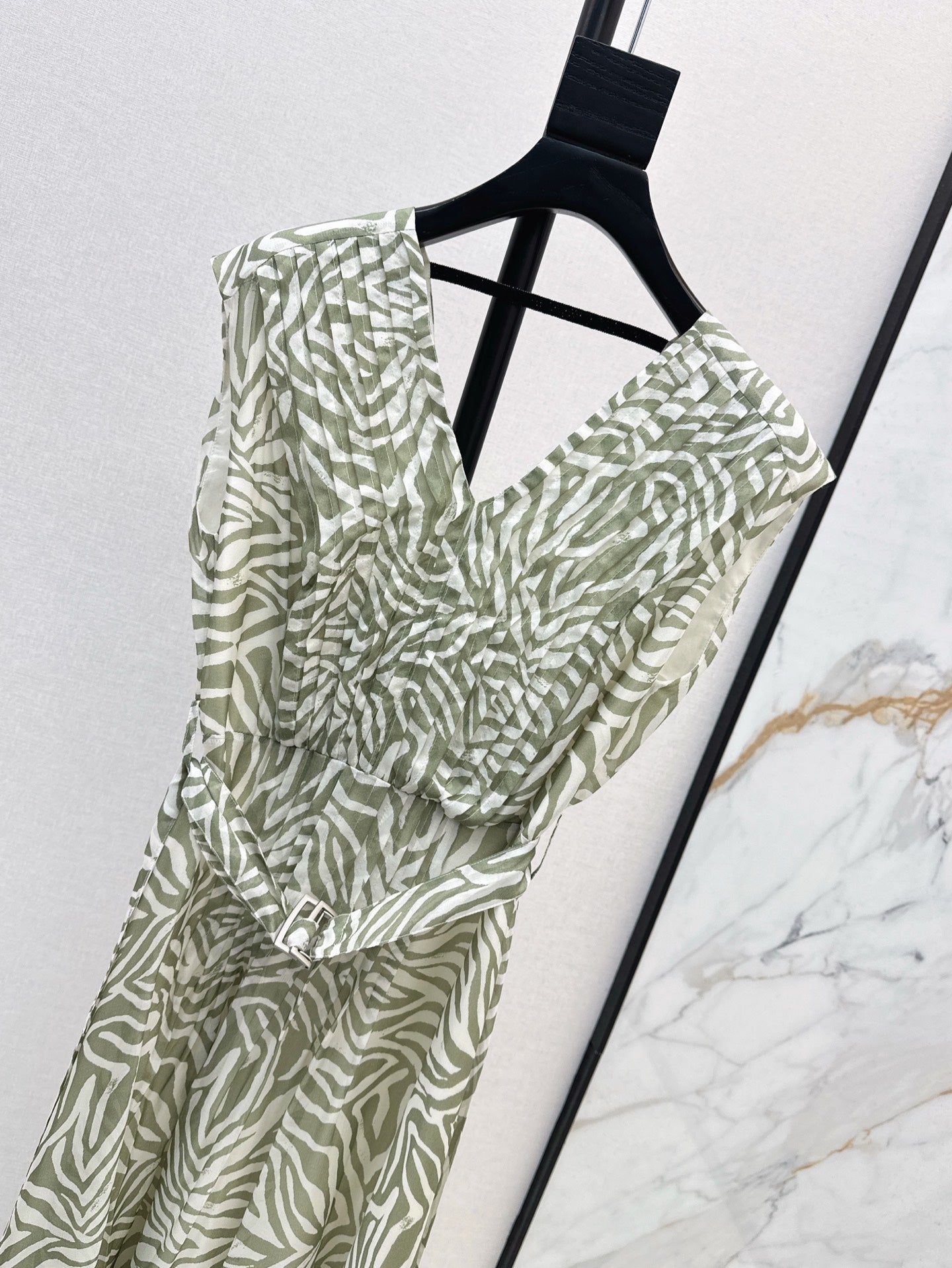 25ss Silk sleeveless dress