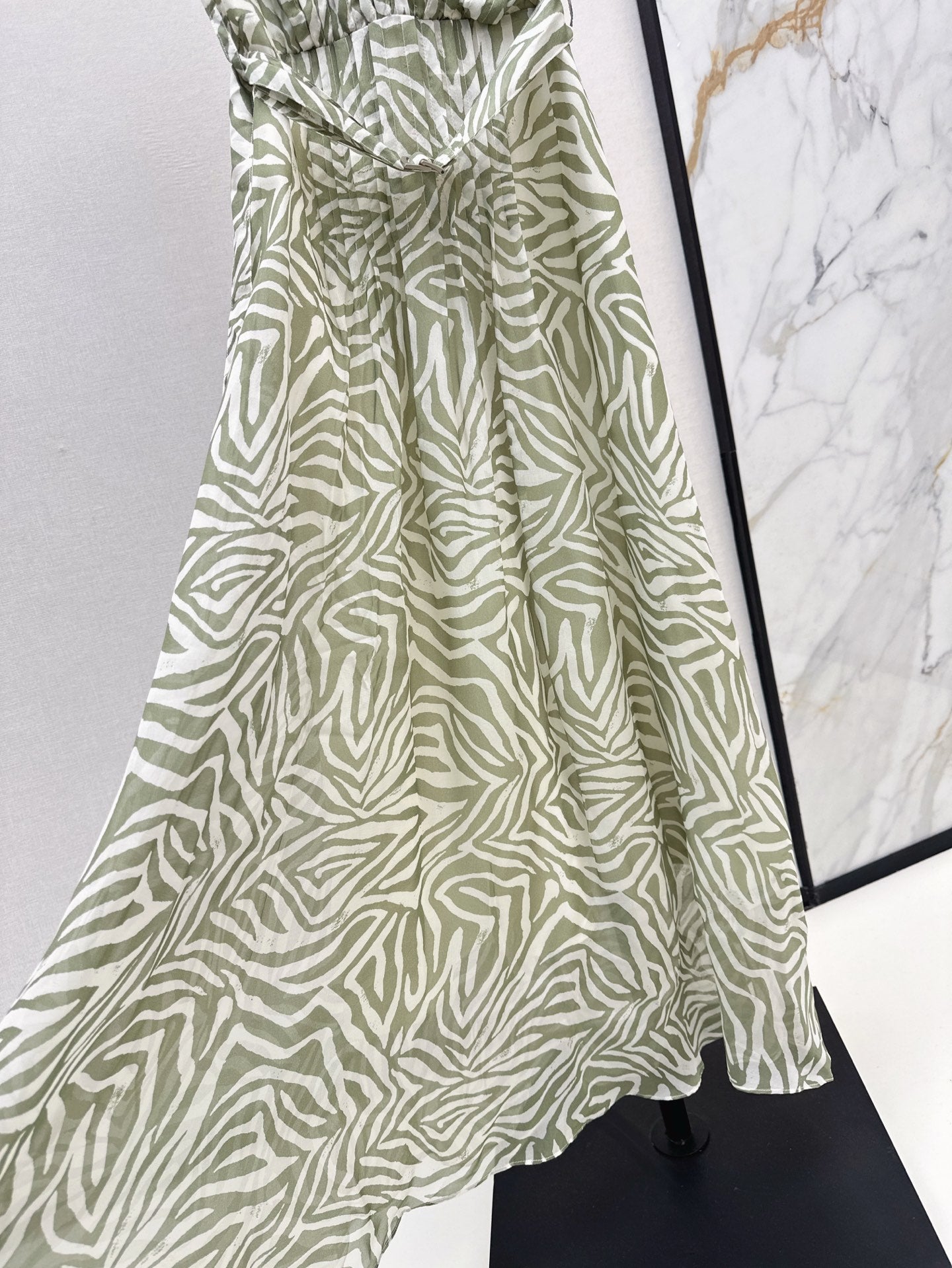 25ss Silk sleeveless dress