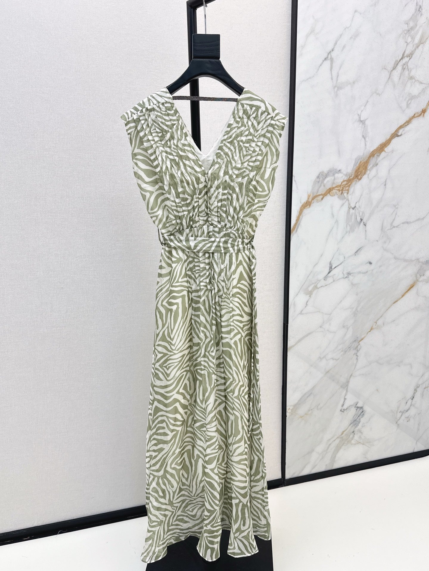 25ss Silk sleeveless dress