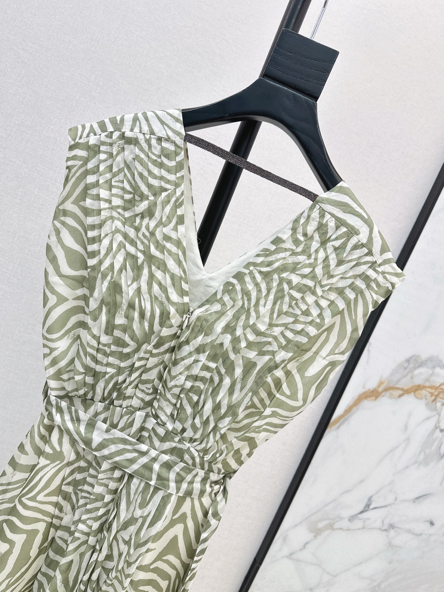 25ss Silk sleeveless dress