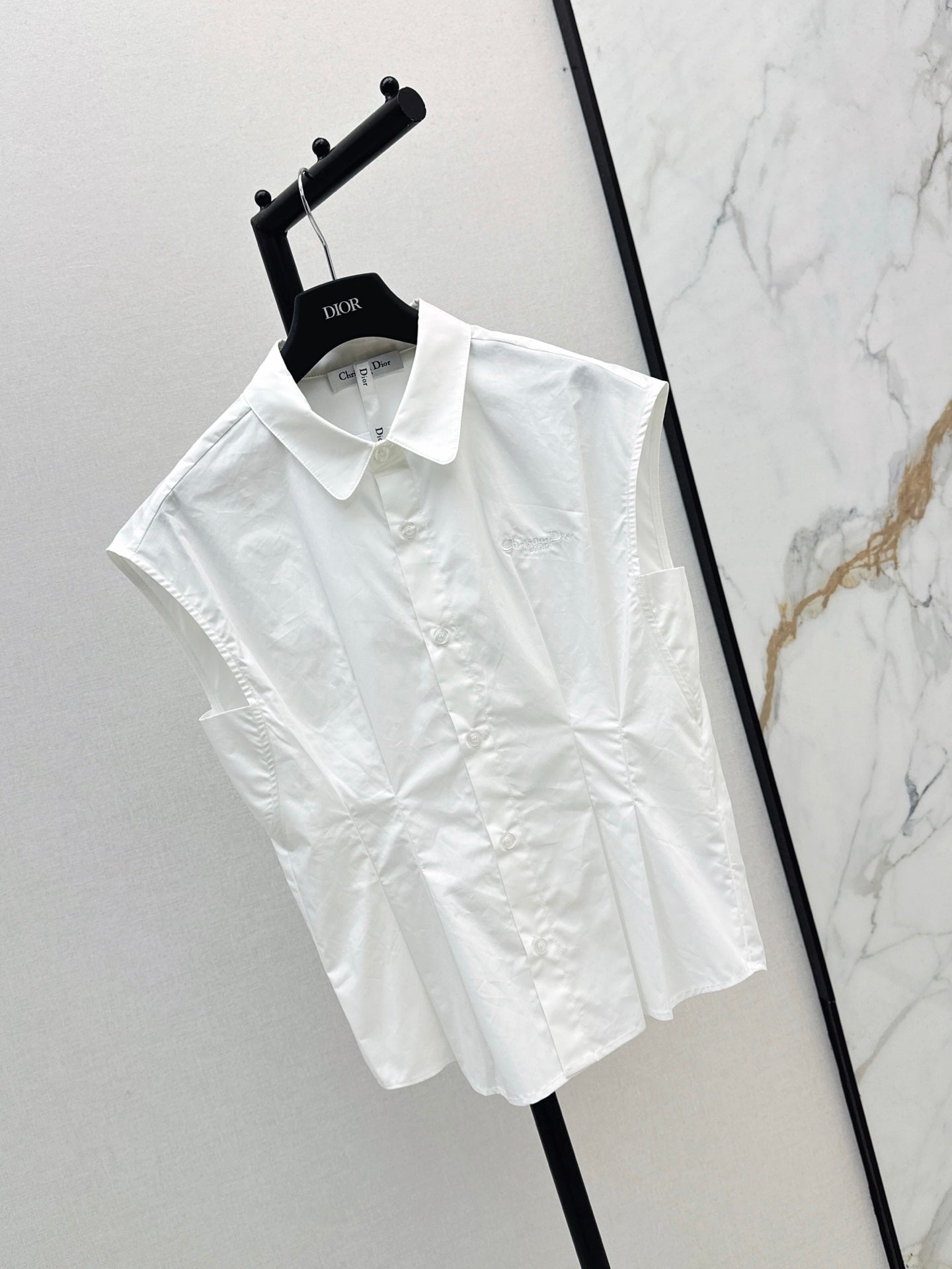 25ss sleeveless shirt